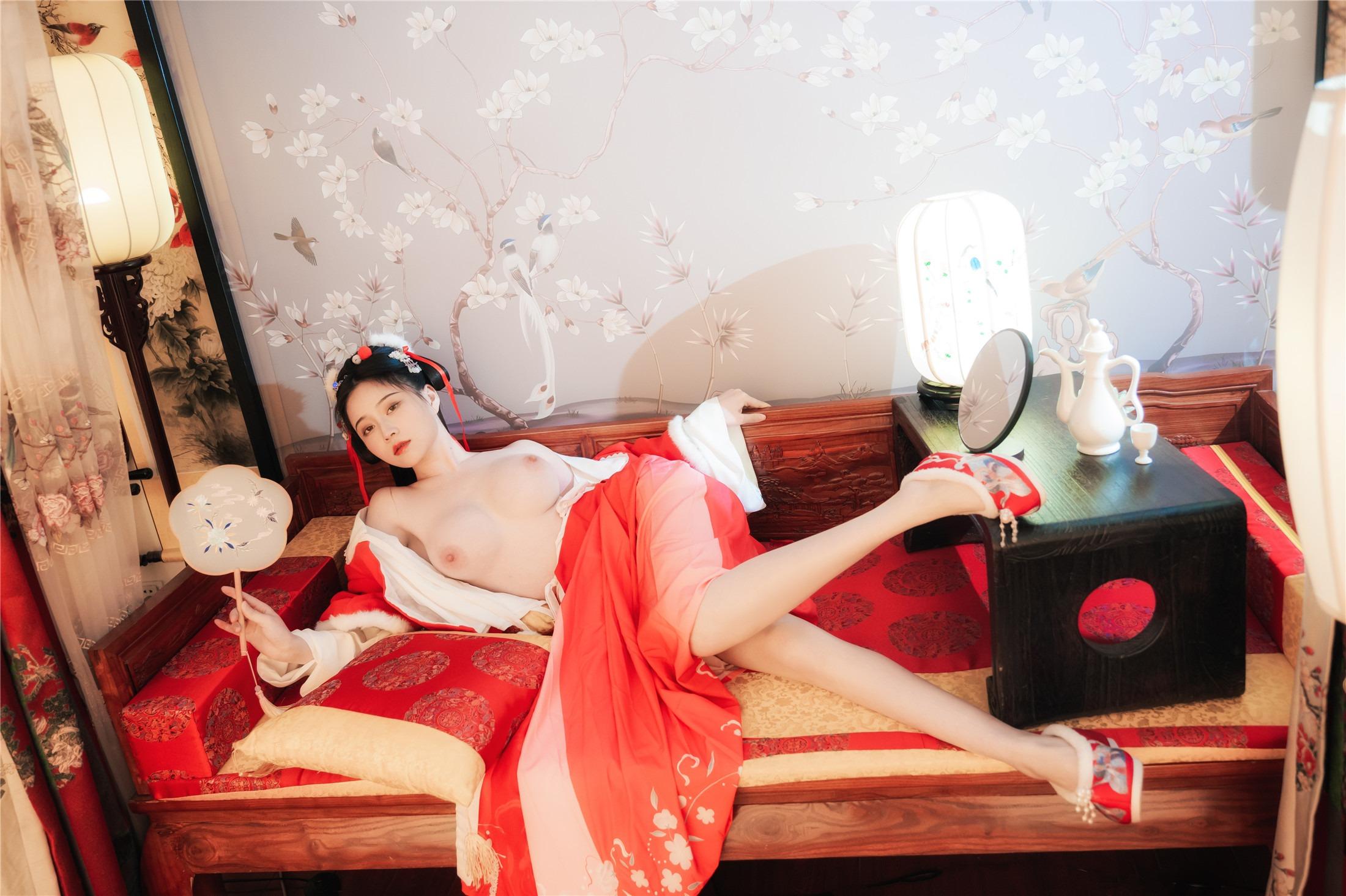 Niên Niên - Thanh Tơ + Điểm Giáng Thùy 66P