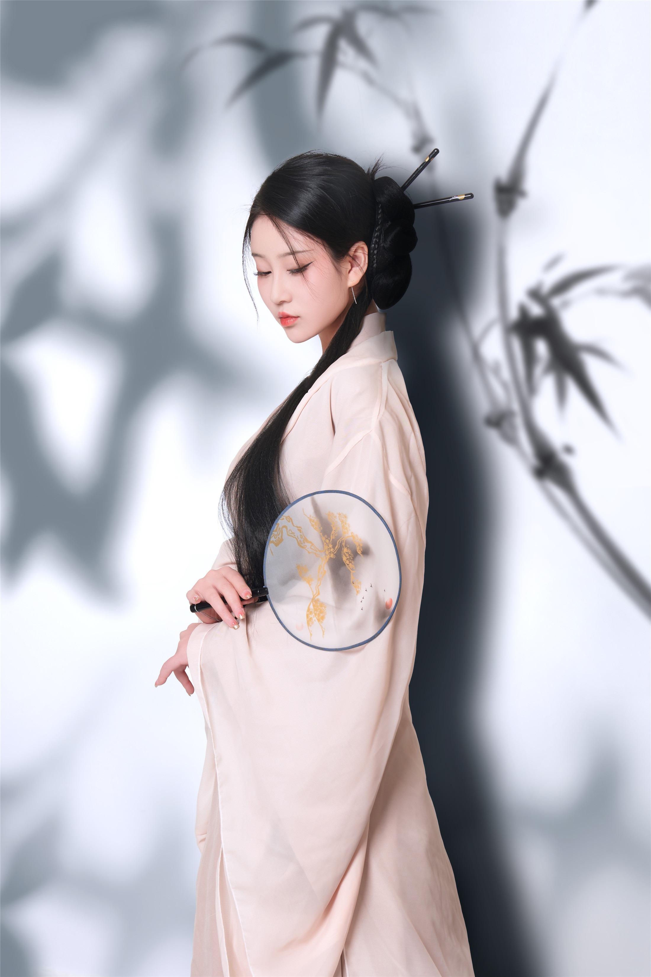 Niên Niên - Thanh Tơ + Điểm Giáng Thùy 66P