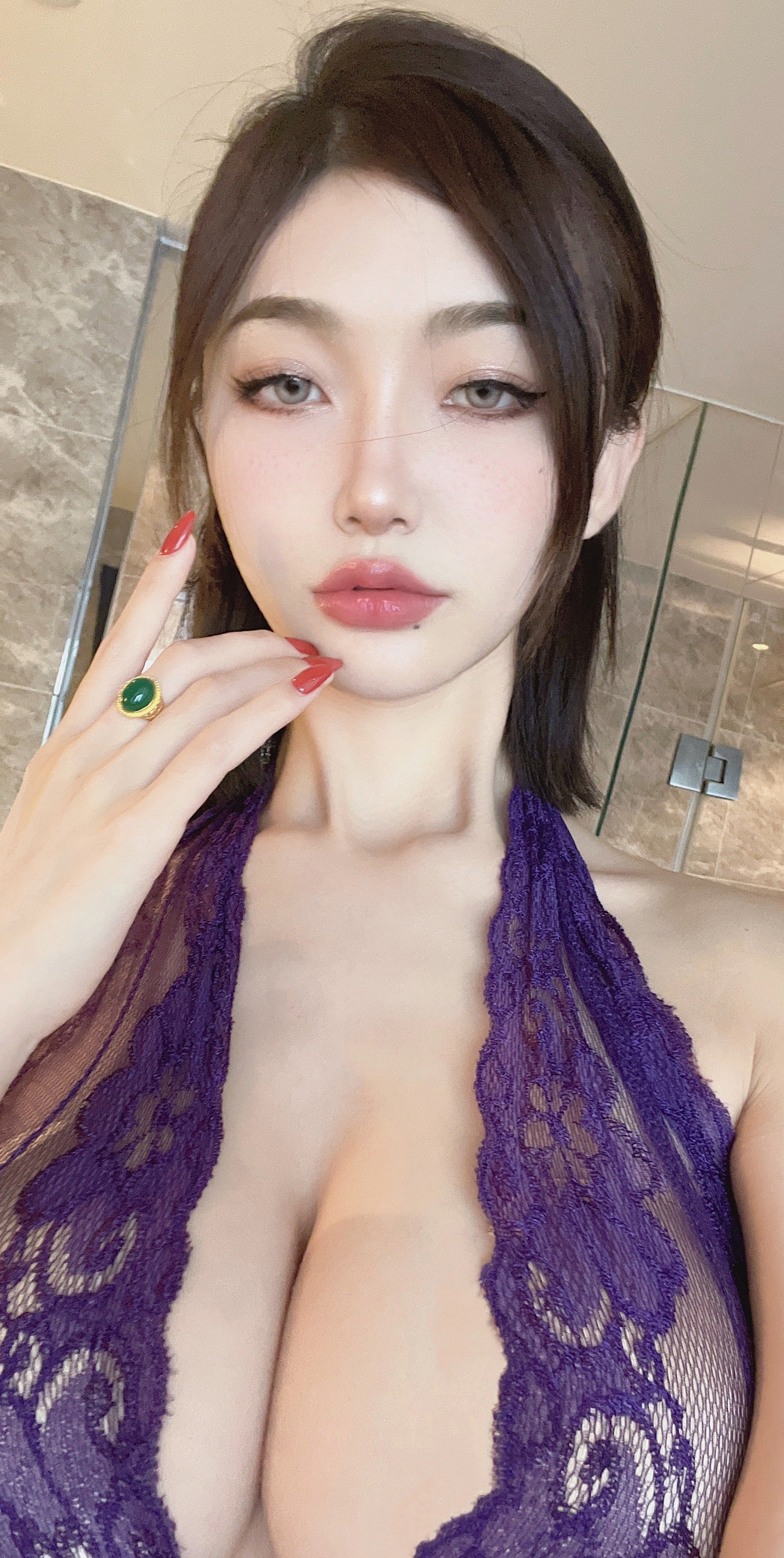 Lian Hong Dearie - Áo liền thân màu tím gợi cảm