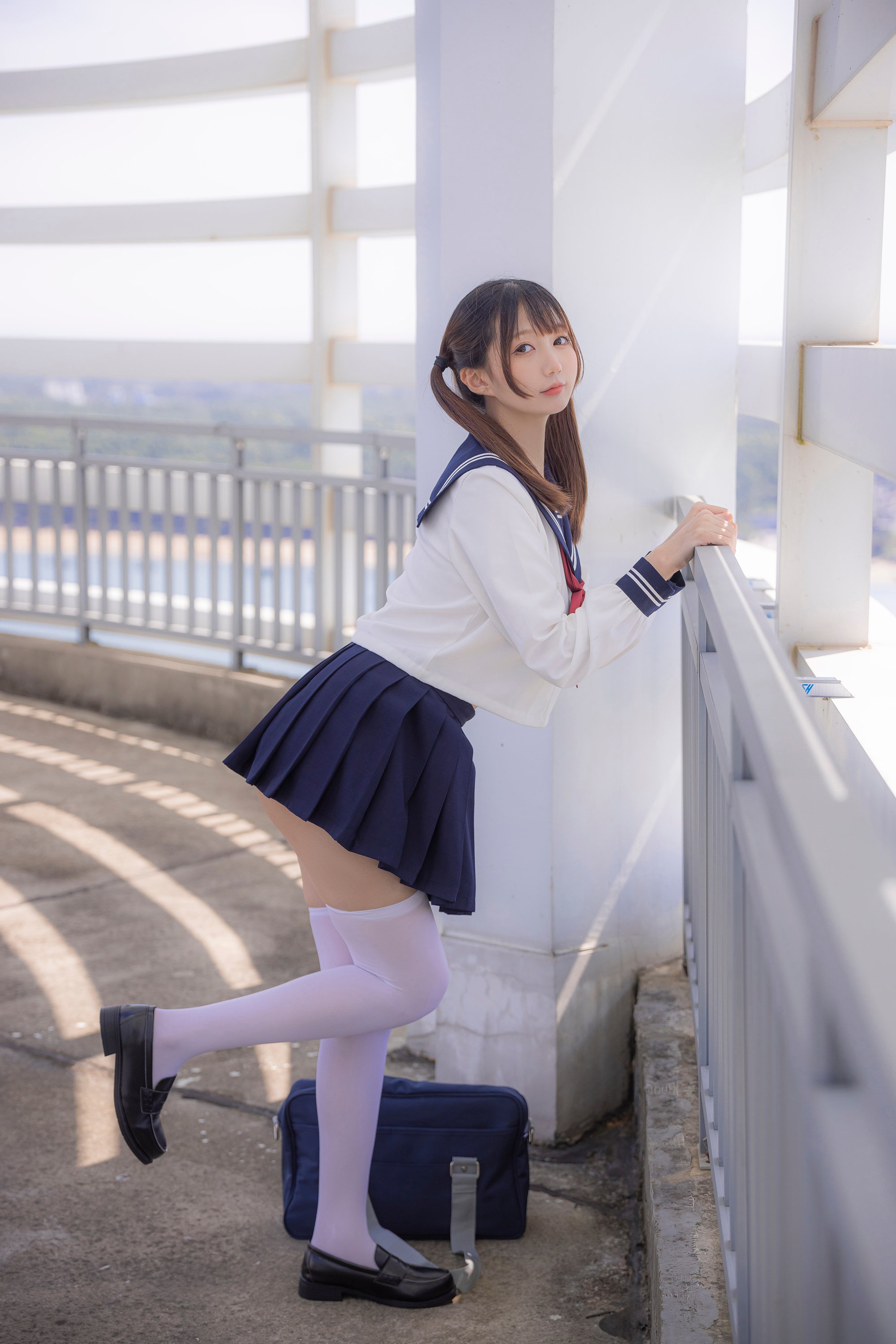 Nagisa魔物喵] Sự phơi bày của JK-chan trên sân thượng