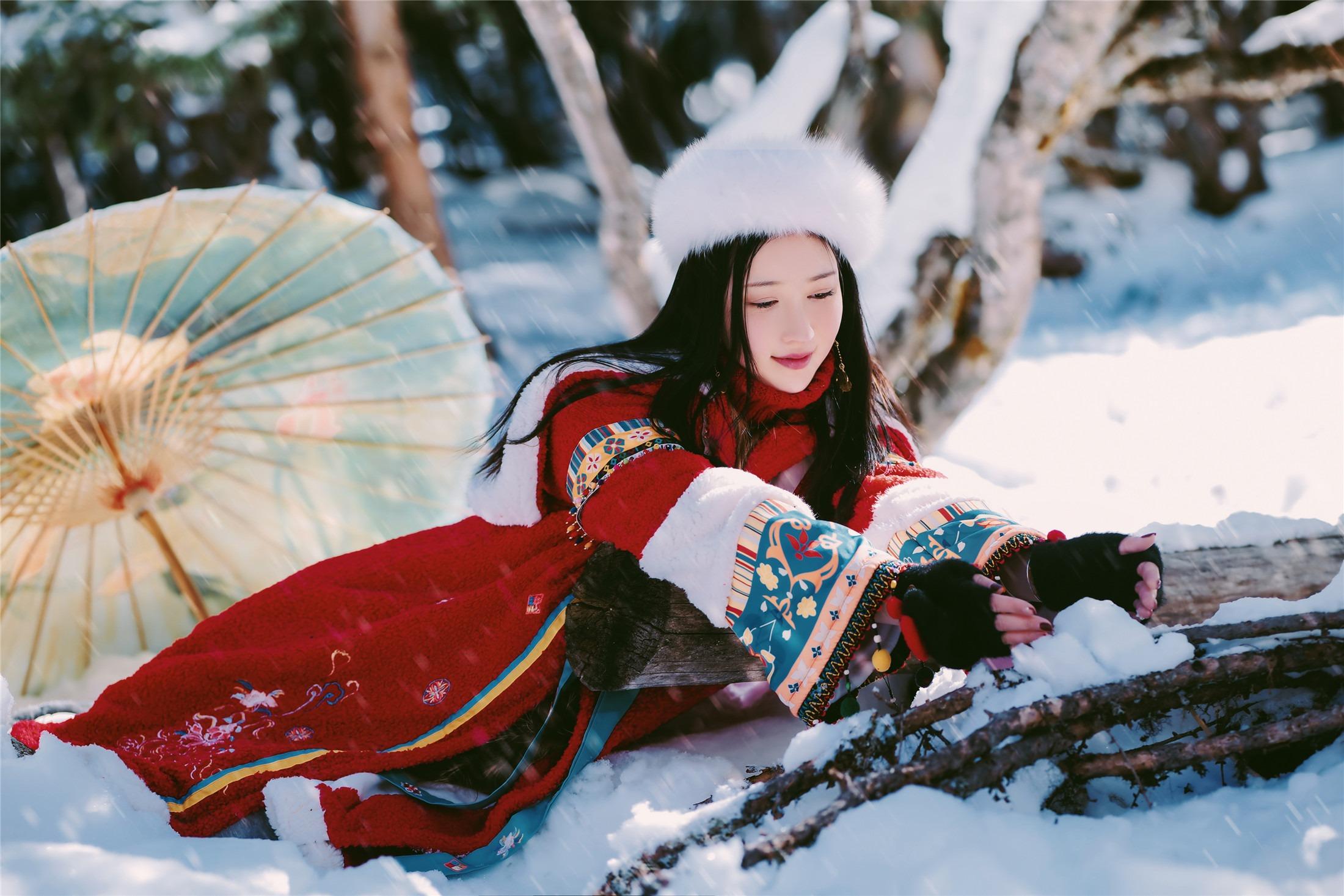 Nian Nian - Auspicious Snow Heralds a Bountiful Year, Two Sets, 74P