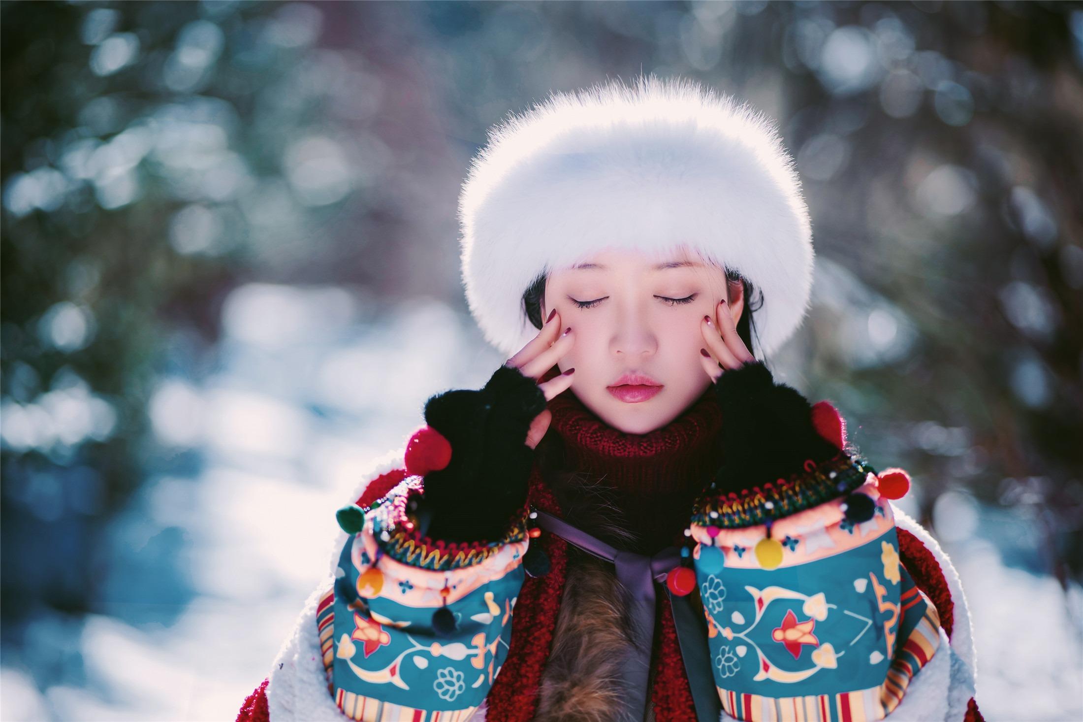 Nian Nian - Auspicious Snow Heralds a Bountiful Year, Two Sets, 74P