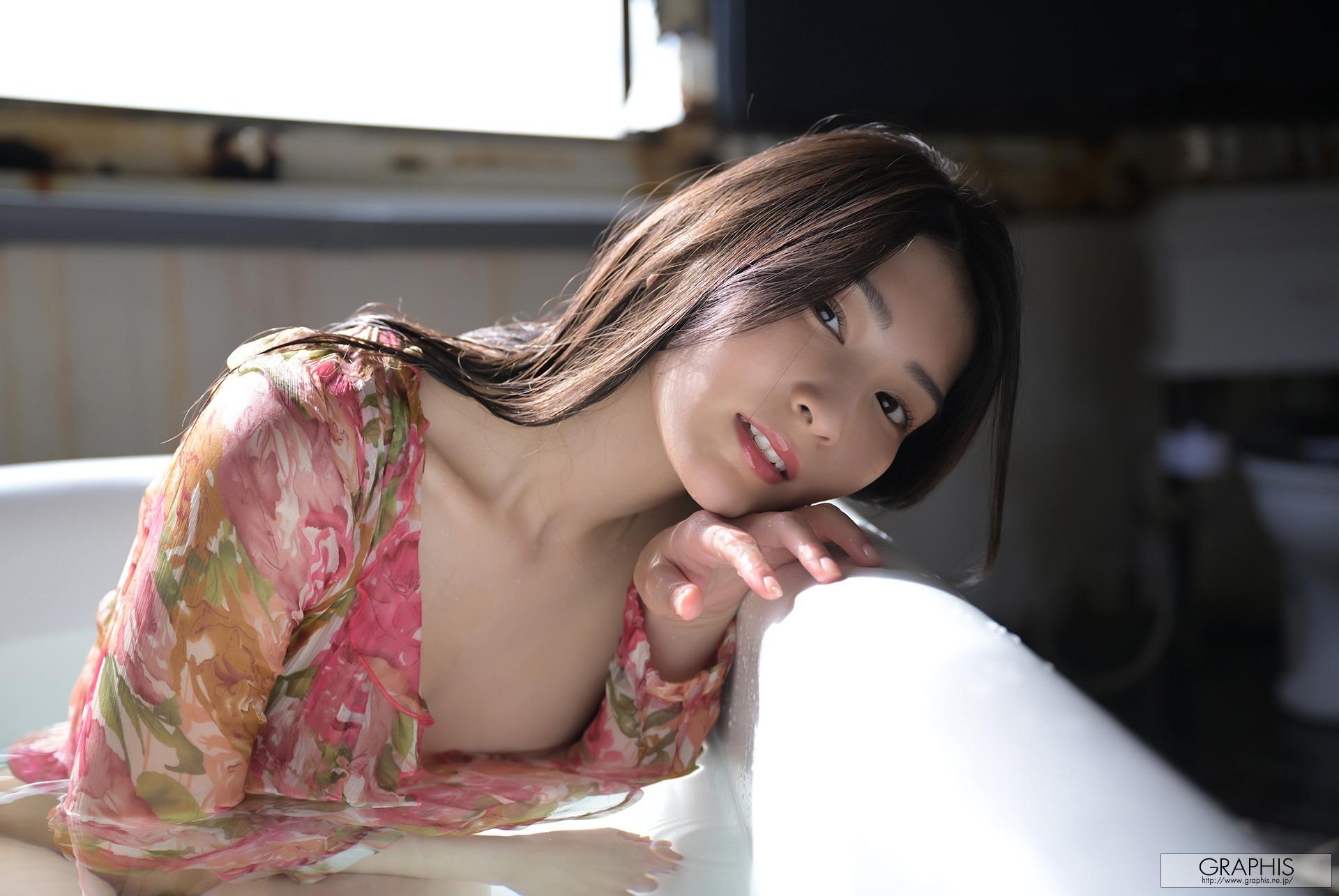 グラフィス] ギャルズ - 本庄鈴 「フィーリング」161P