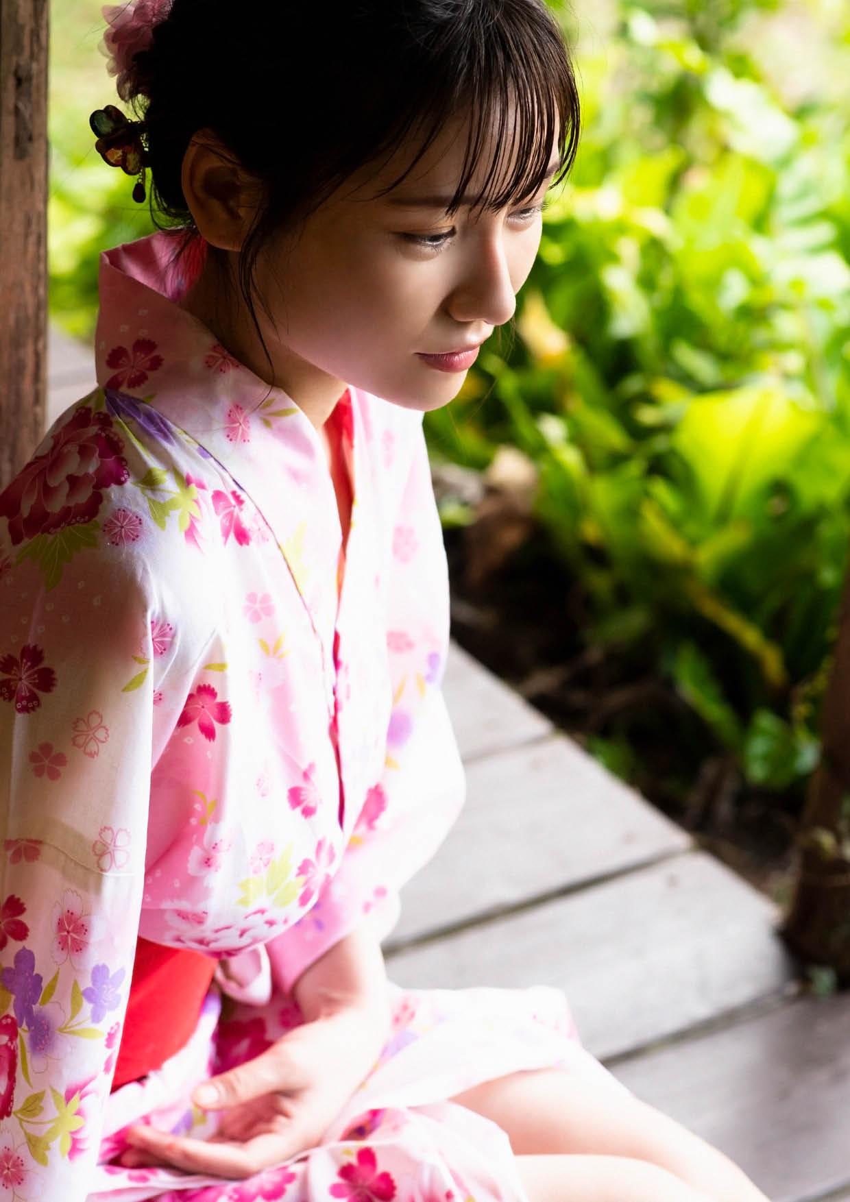 山手梨愛 1st写真集⎾Ria⏌112P
