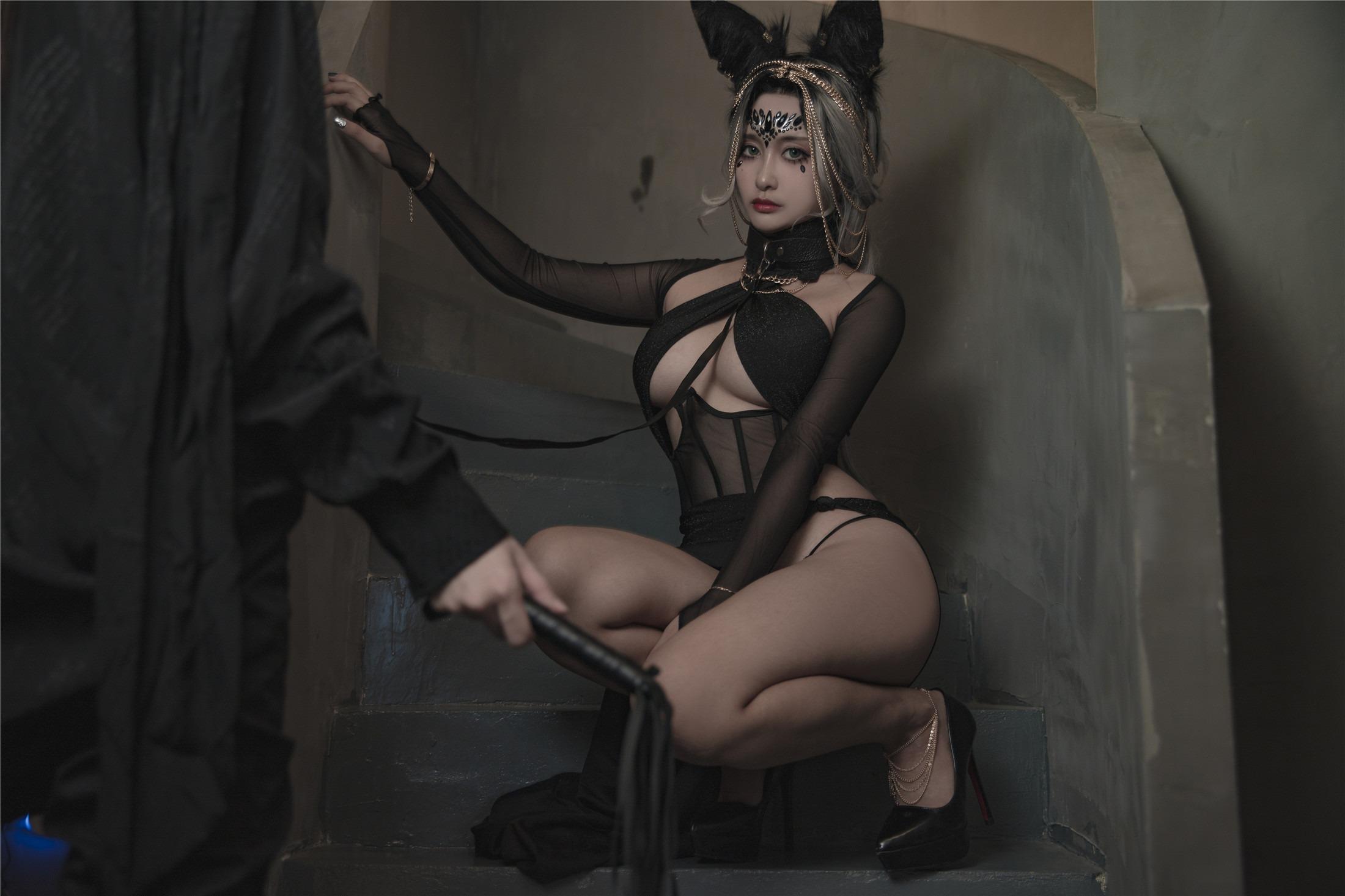 Luo Li  belle SAMA Wolf Girl - The Training of the Wolf Woman 130P