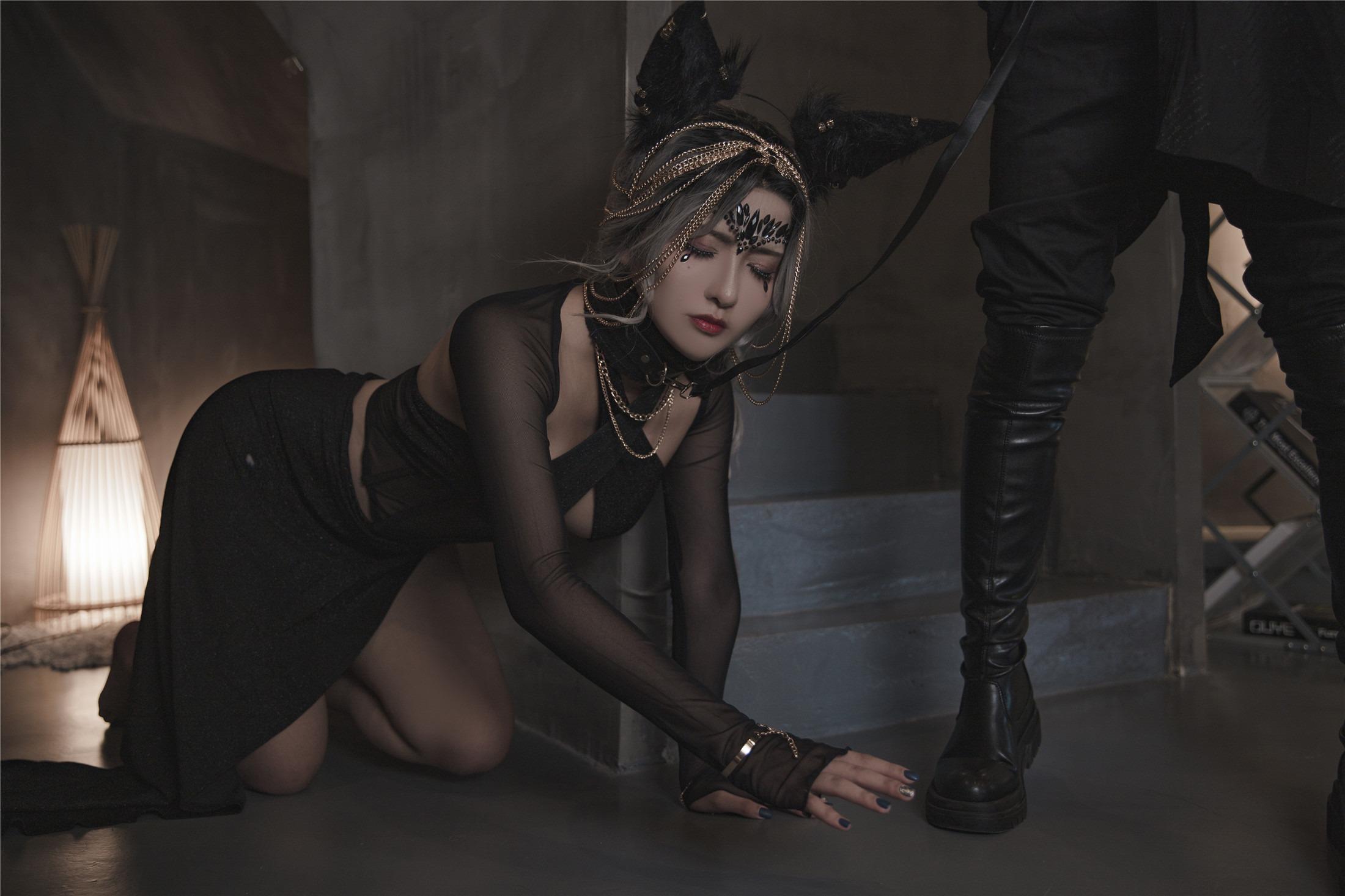 Luo Li  belle SAMA Wolf Girl - The Training of the Wolf Woman 130P