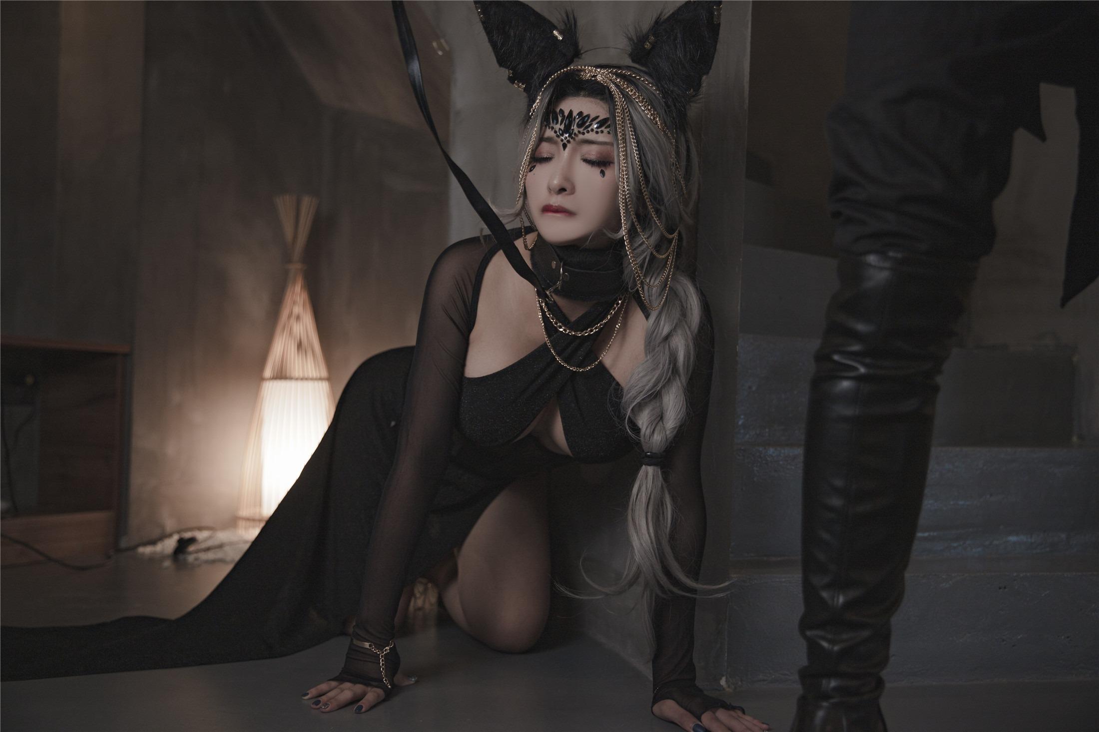 Luo Li  belle SAMA Wolf Girl - The Training of the Wolf Woman 130P