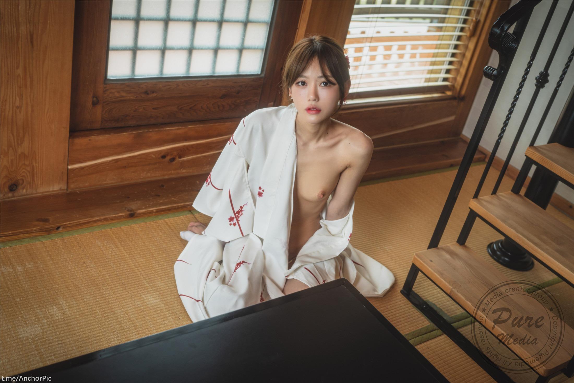 PURE MEDIA] Volume 185 Romi 107 Pages