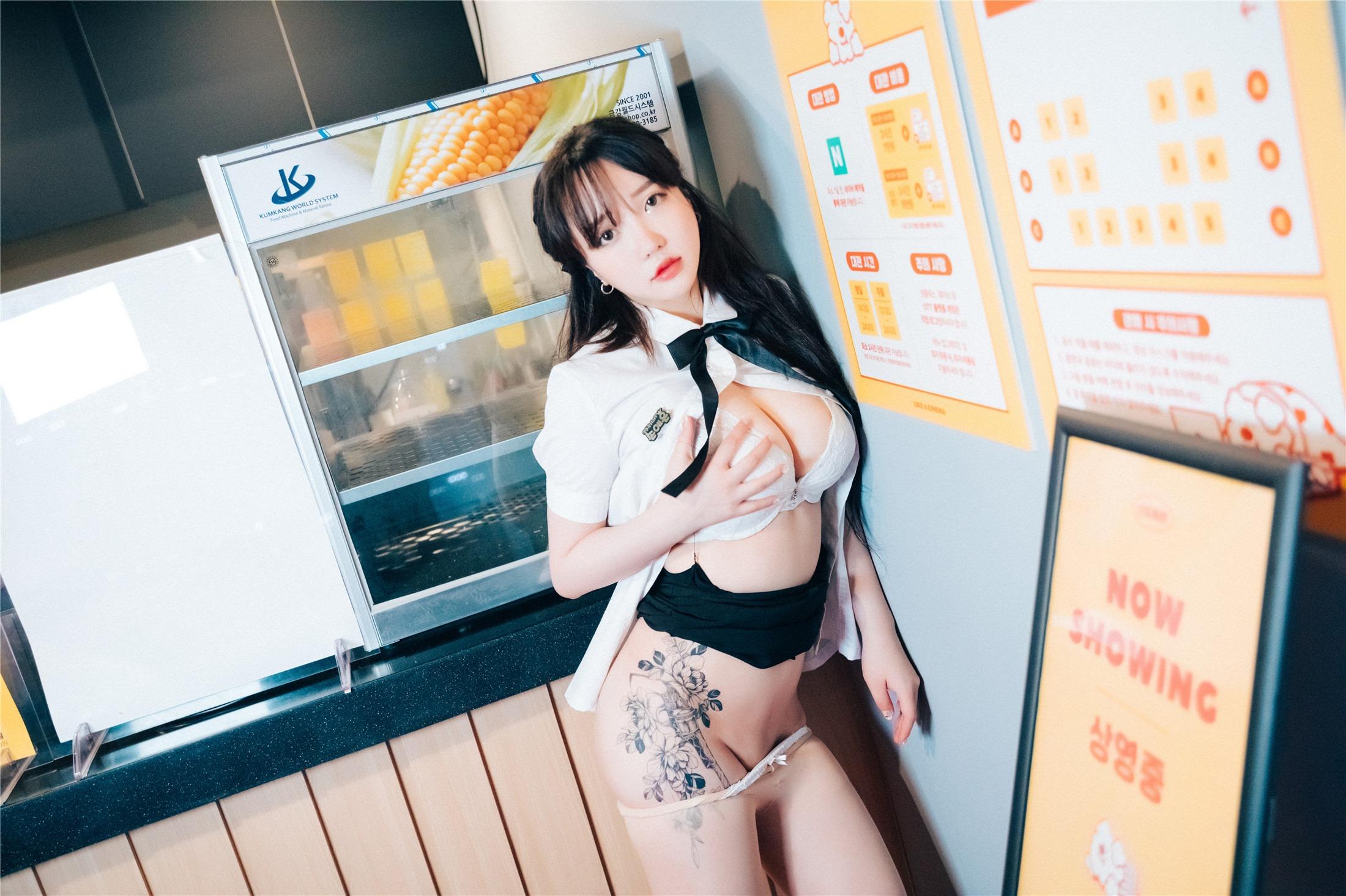 [Loozy] Son Ye-Eun (손예은) - Ticket Girl 120P