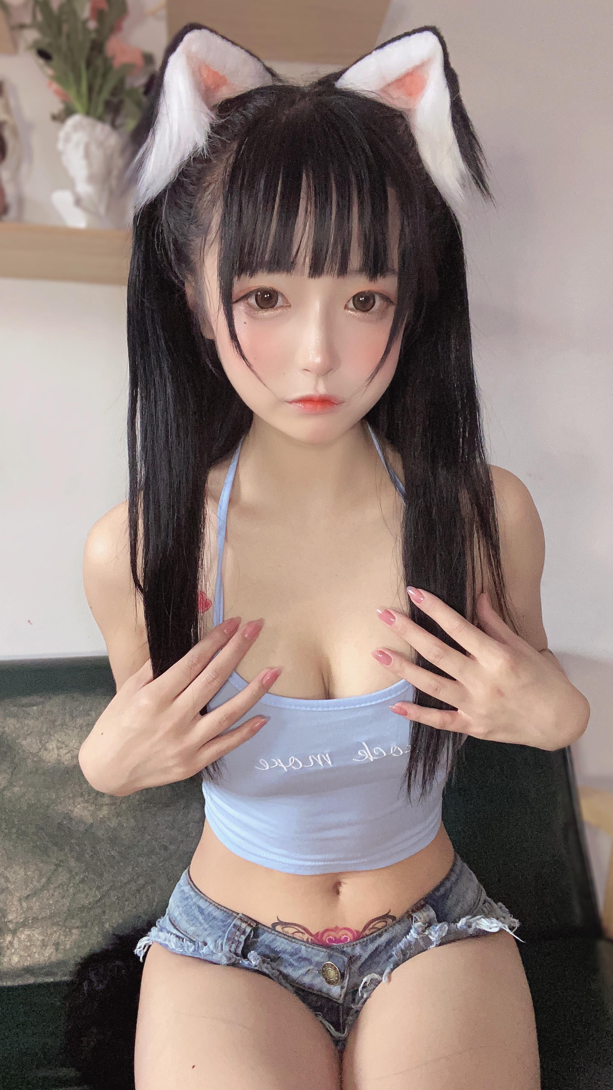 佳佳好難啊-吊帶體操服