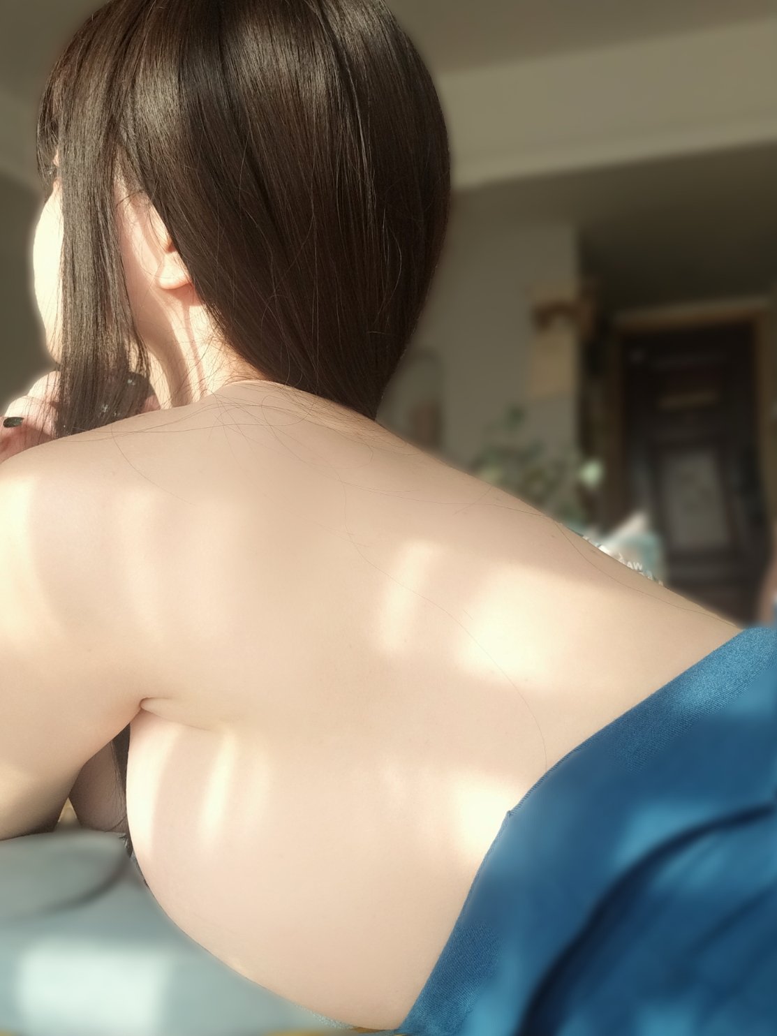 Female Lead K No. 002, the Sister Enjoying the Cool