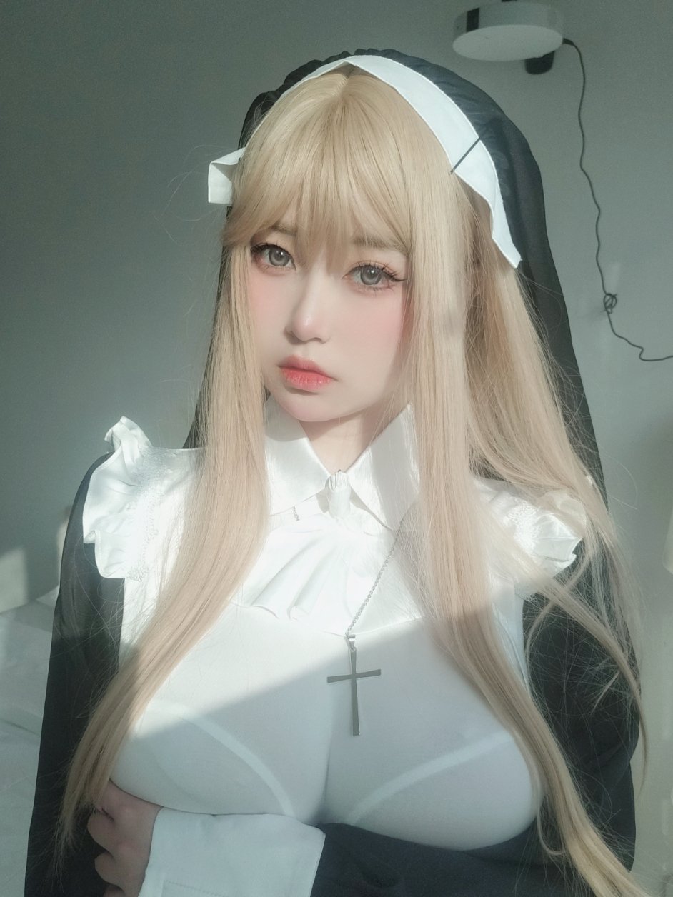 女主K NO.018 修女
