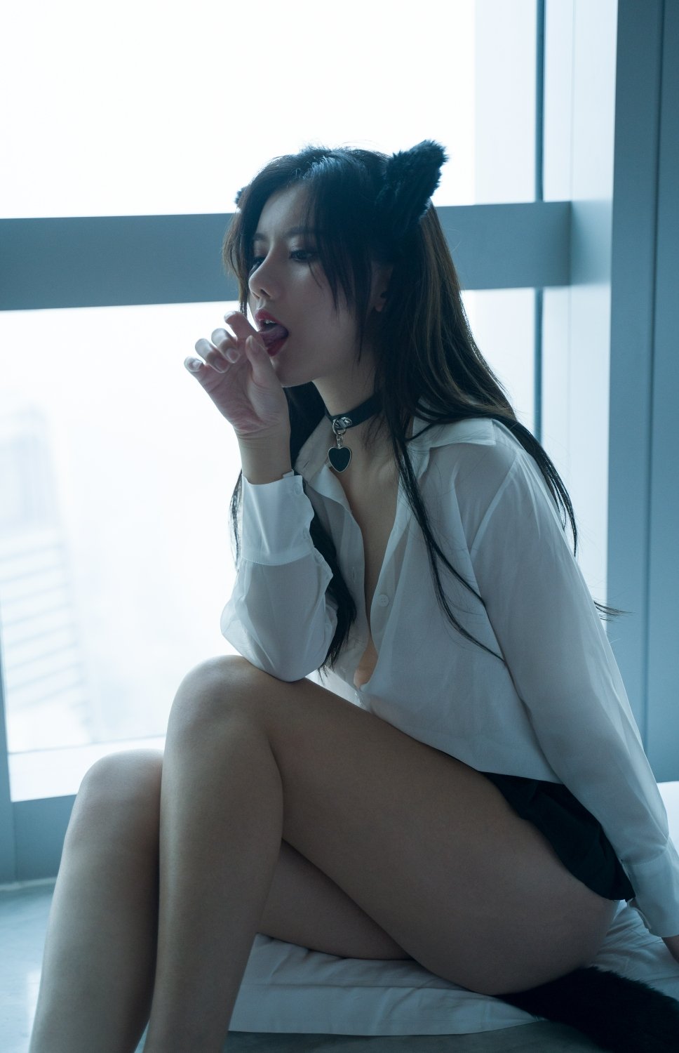 A Zhu『アナルプラグ猫ガール』コスプレ写真