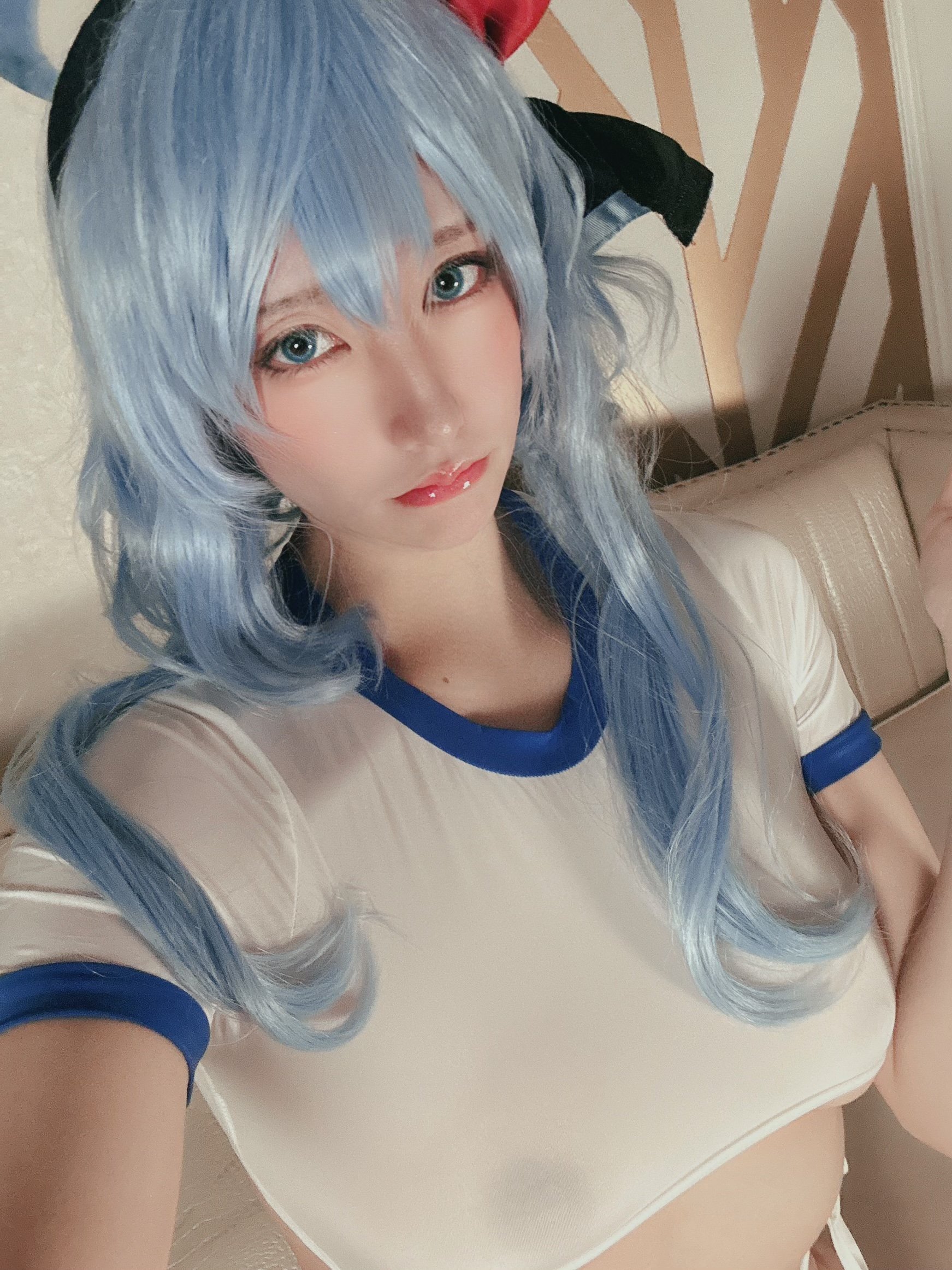 Lin Go Mitsuki] [BluAka] Aco-chan làm mặt khó chịu trong khi khoe quần lót (+mov)