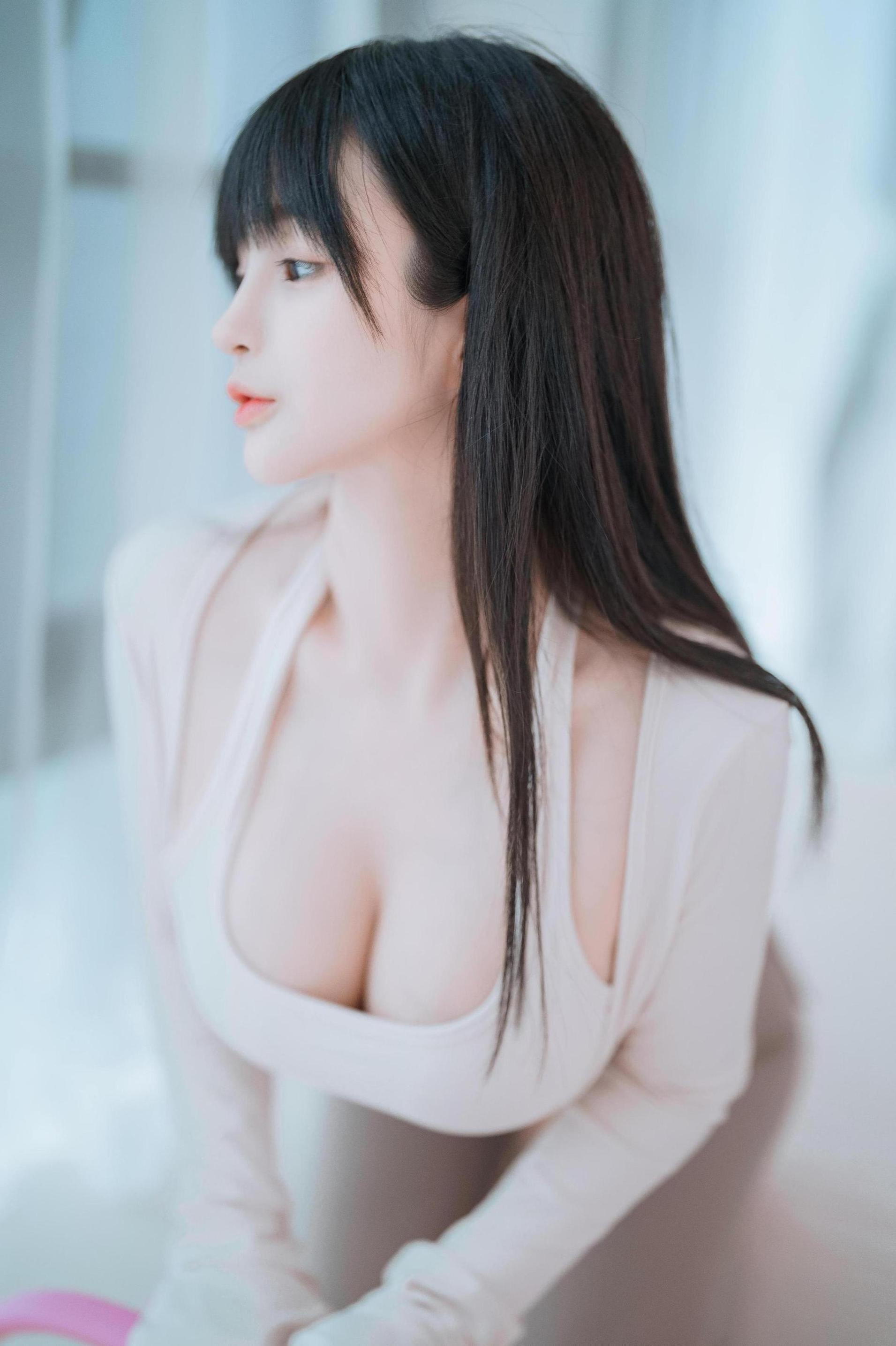 Sakurai Ning Ning - Yoga Girl