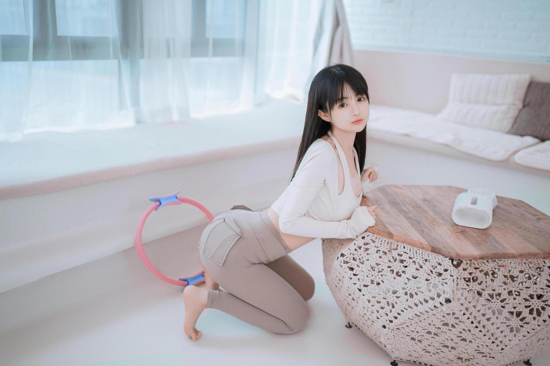Sakurai Ning Ning - Yoga Girl