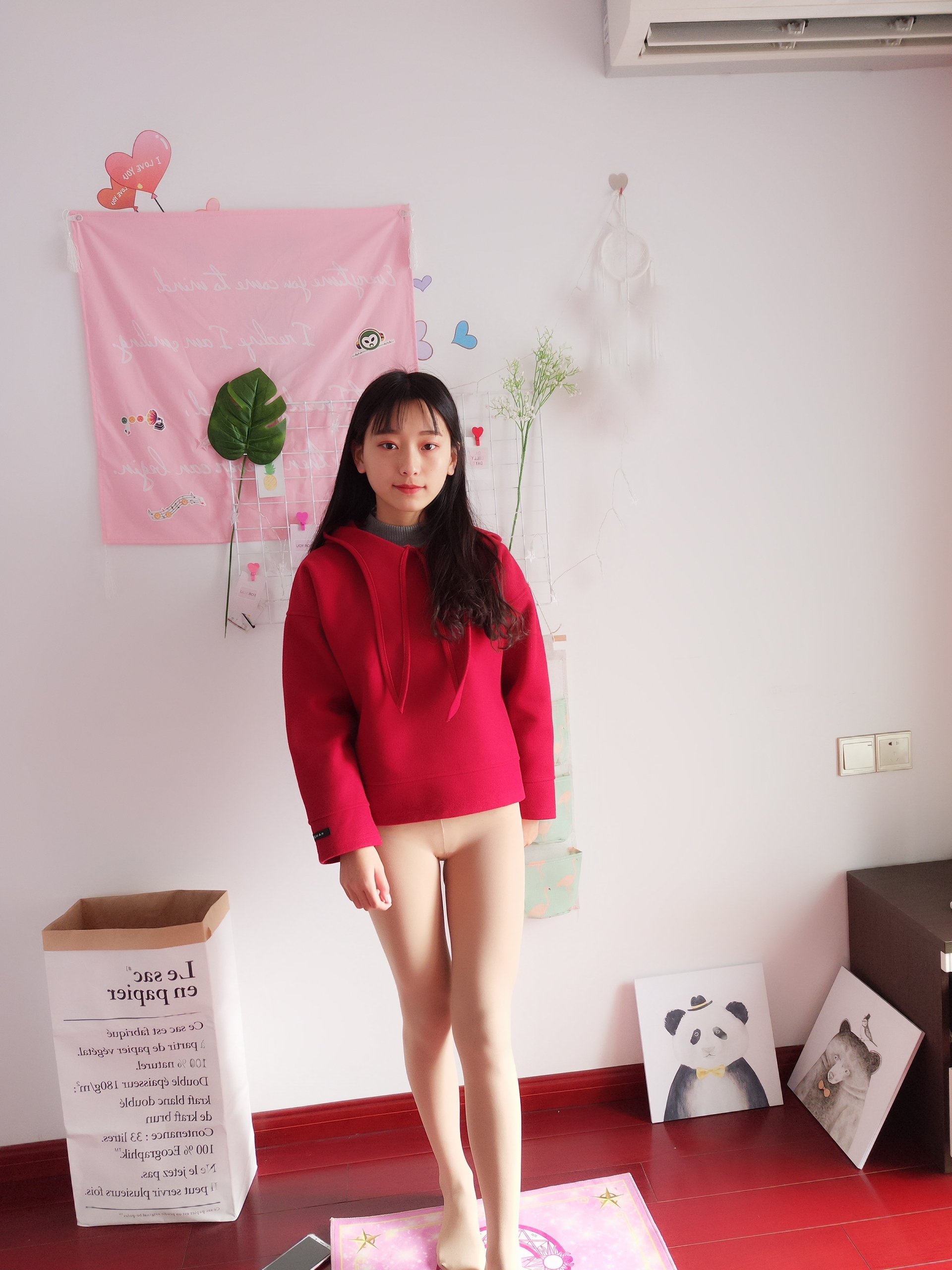 Bei Bei - Red and White Stockings