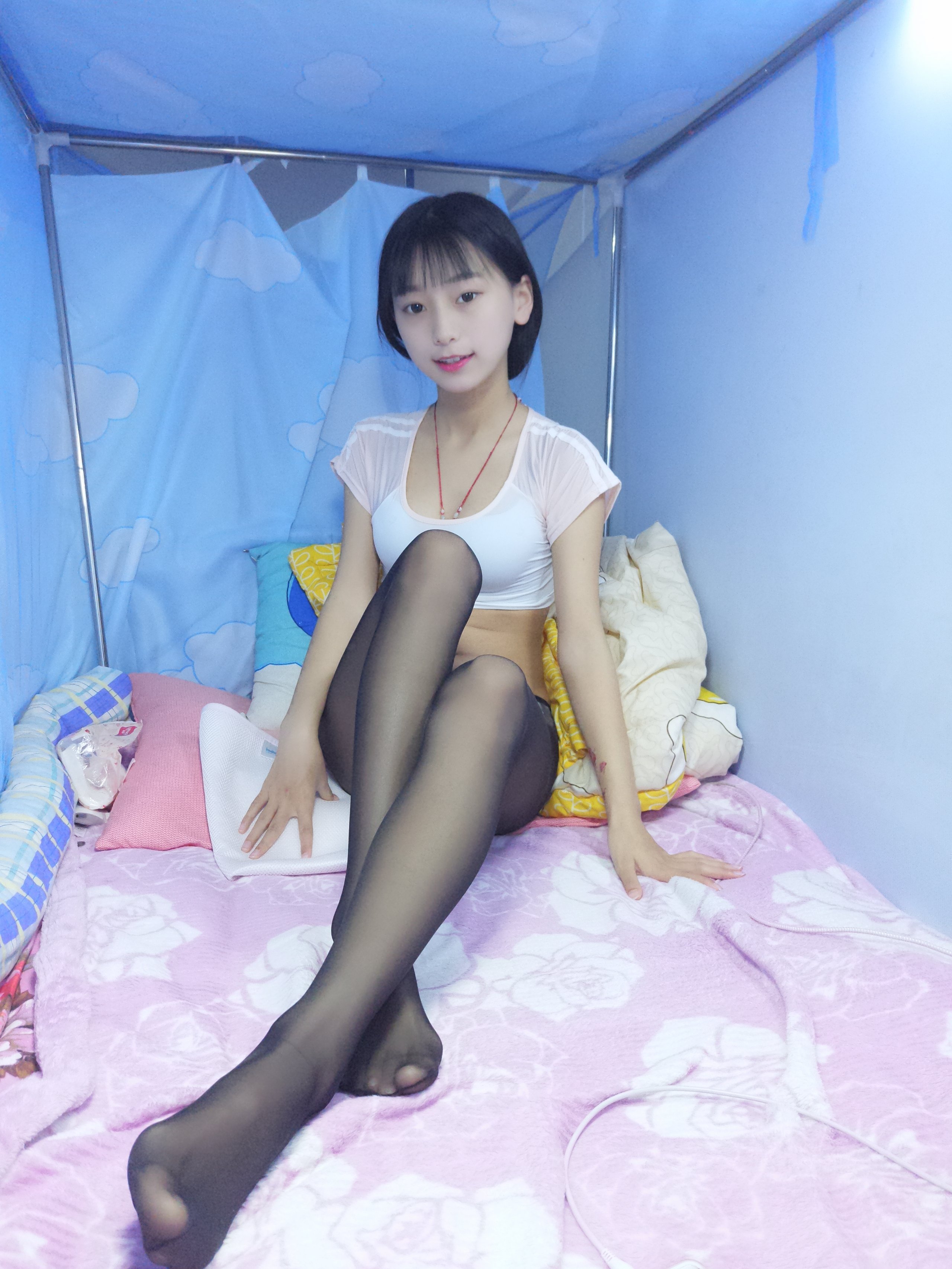 เบบเบ - ถุงน่องบางสีดำและขาว