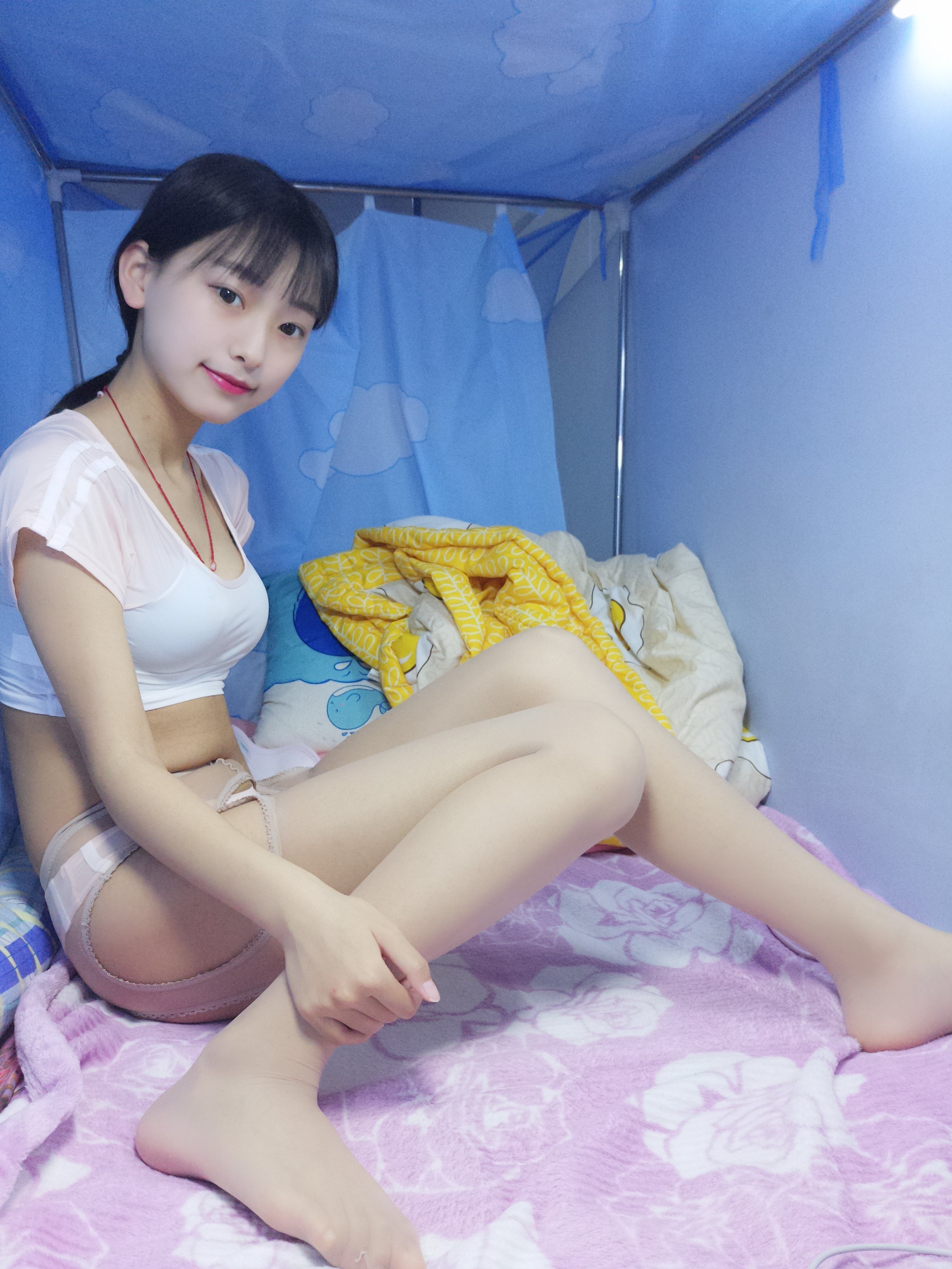 Bối Bối - Tất lụa mỏng đen trắng