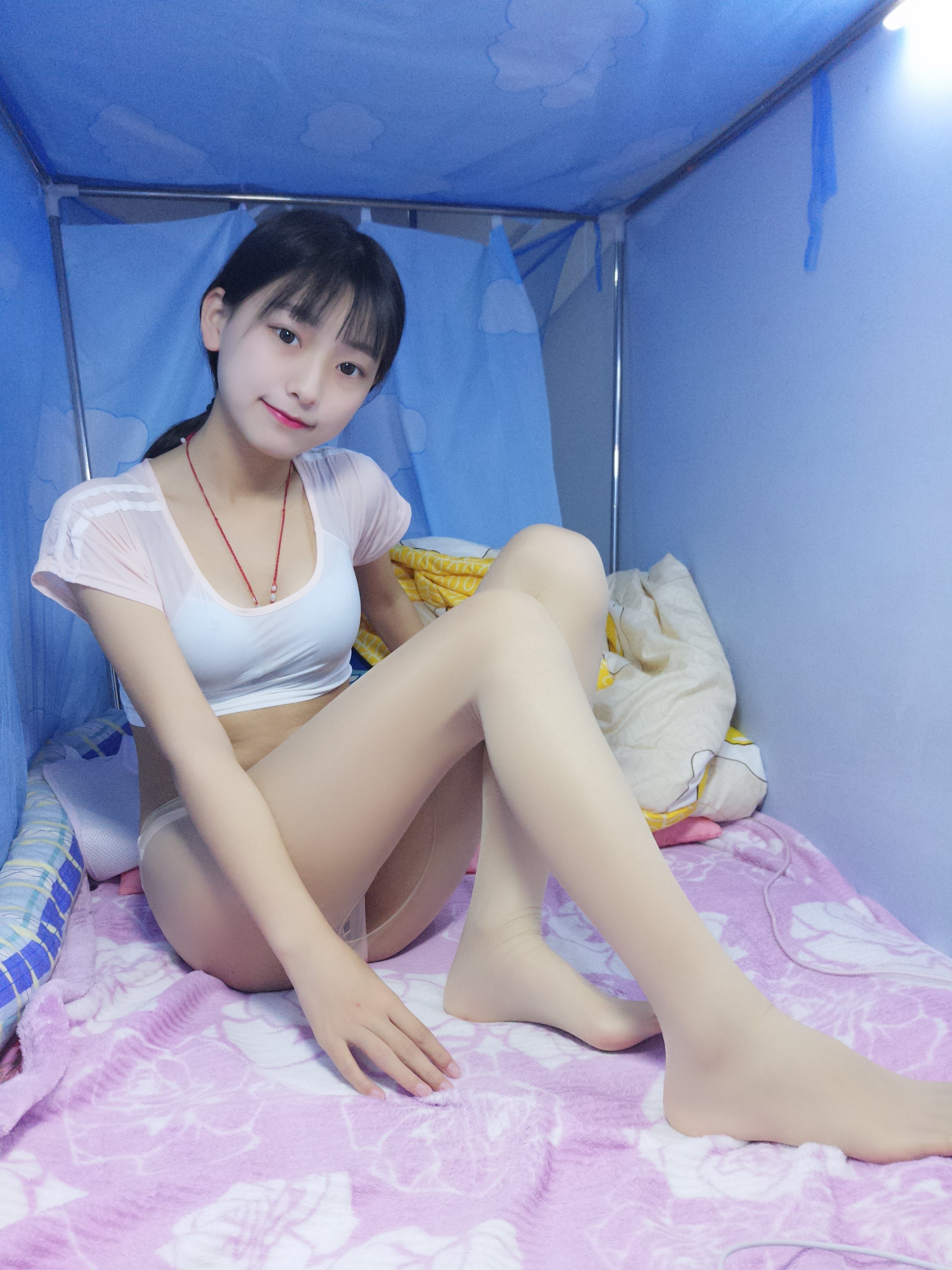 Bối Bối - Tất lụa mỏng đen trắng