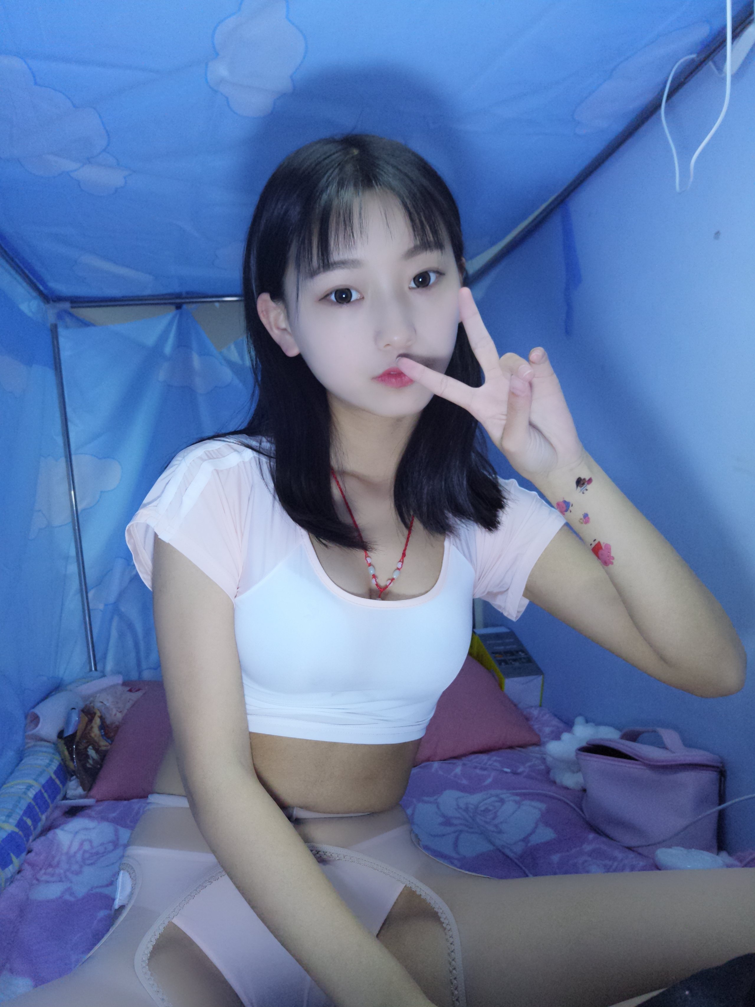 Bối Bối - Tất lụa mỏng đen trắng
