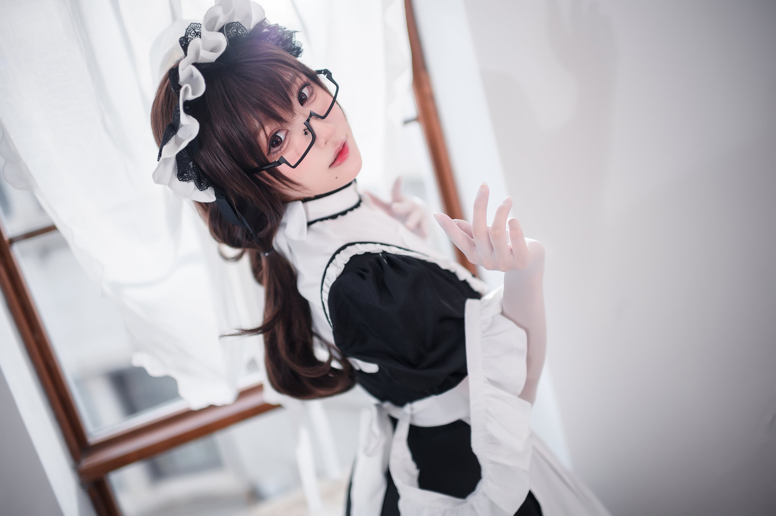 アバオも兎娘 - 伝統的な長いスカートのメイド