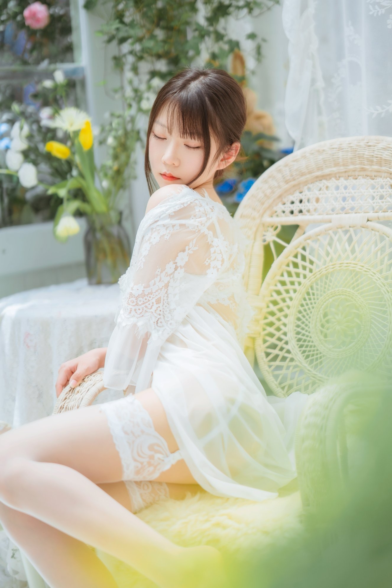 Hương Thảo Meo Lộ Lộ Số 001 Thiếu Nữ Nhà Kính
