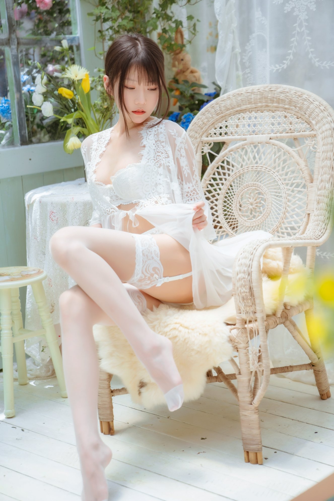 Hương Thảo Meo Lộ Lộ Số 001 Thiếu Nữ Nhà Kính