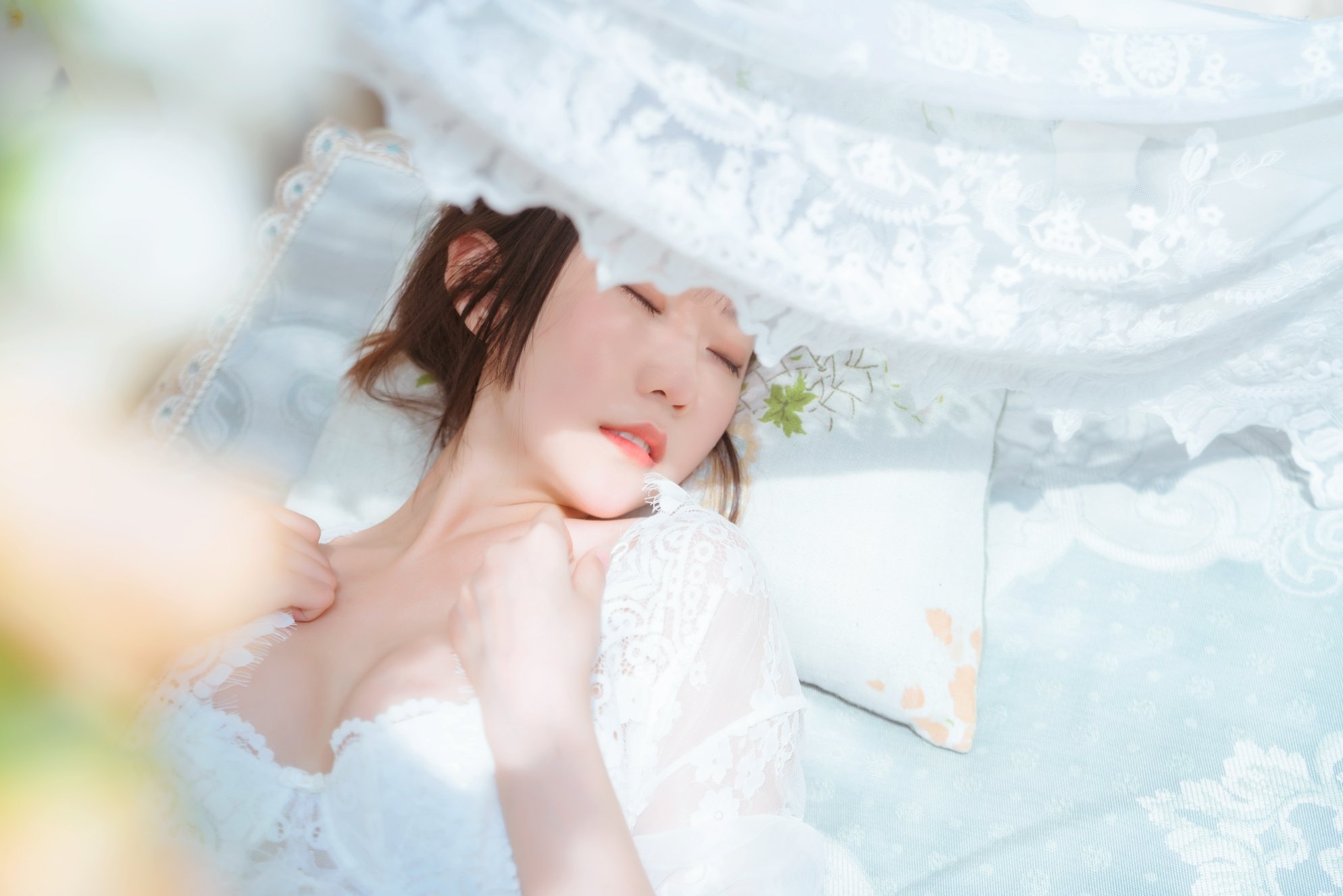 Hương Thảo Meo Lộ Lộ Số 001 Thiếu Nữ Nhà Kính