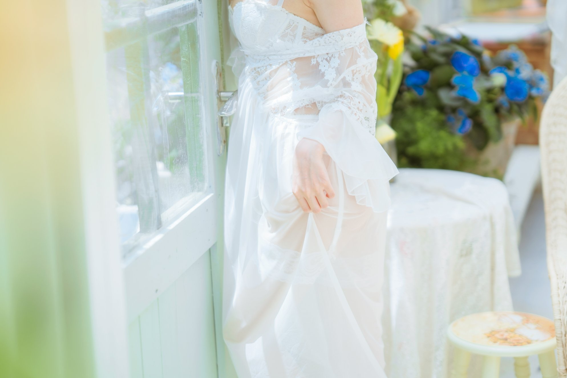 Hương Thảo Meo Lộ Lộ Số 001 Thiếu Nữ Nhà Kính