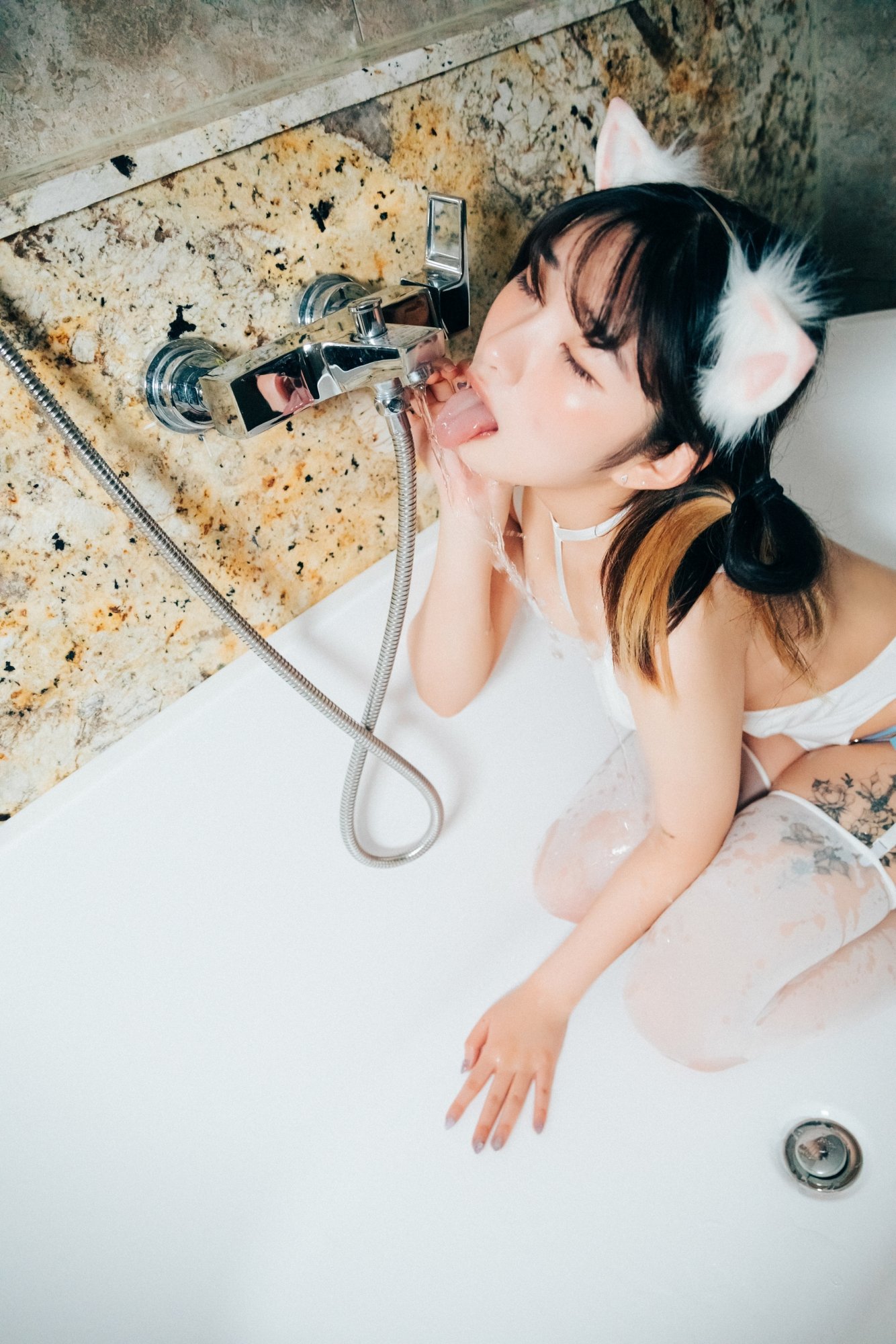 Sonson (Sonson) Photobook - 04