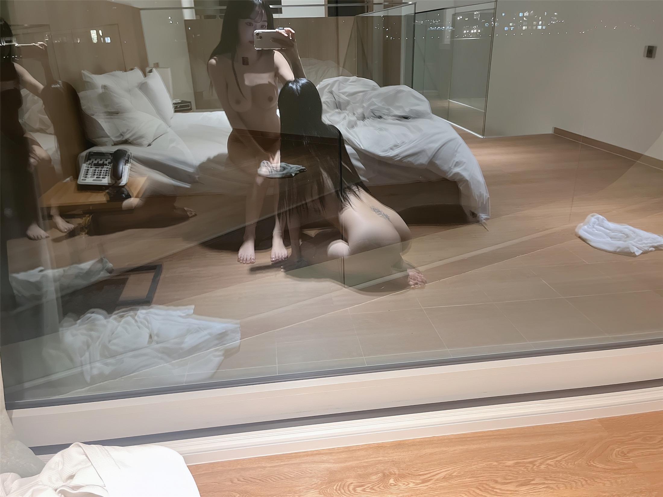 [Moon Night Snap] Mona (모나) & Jucy (쥬시) - EroEro Travel 64P