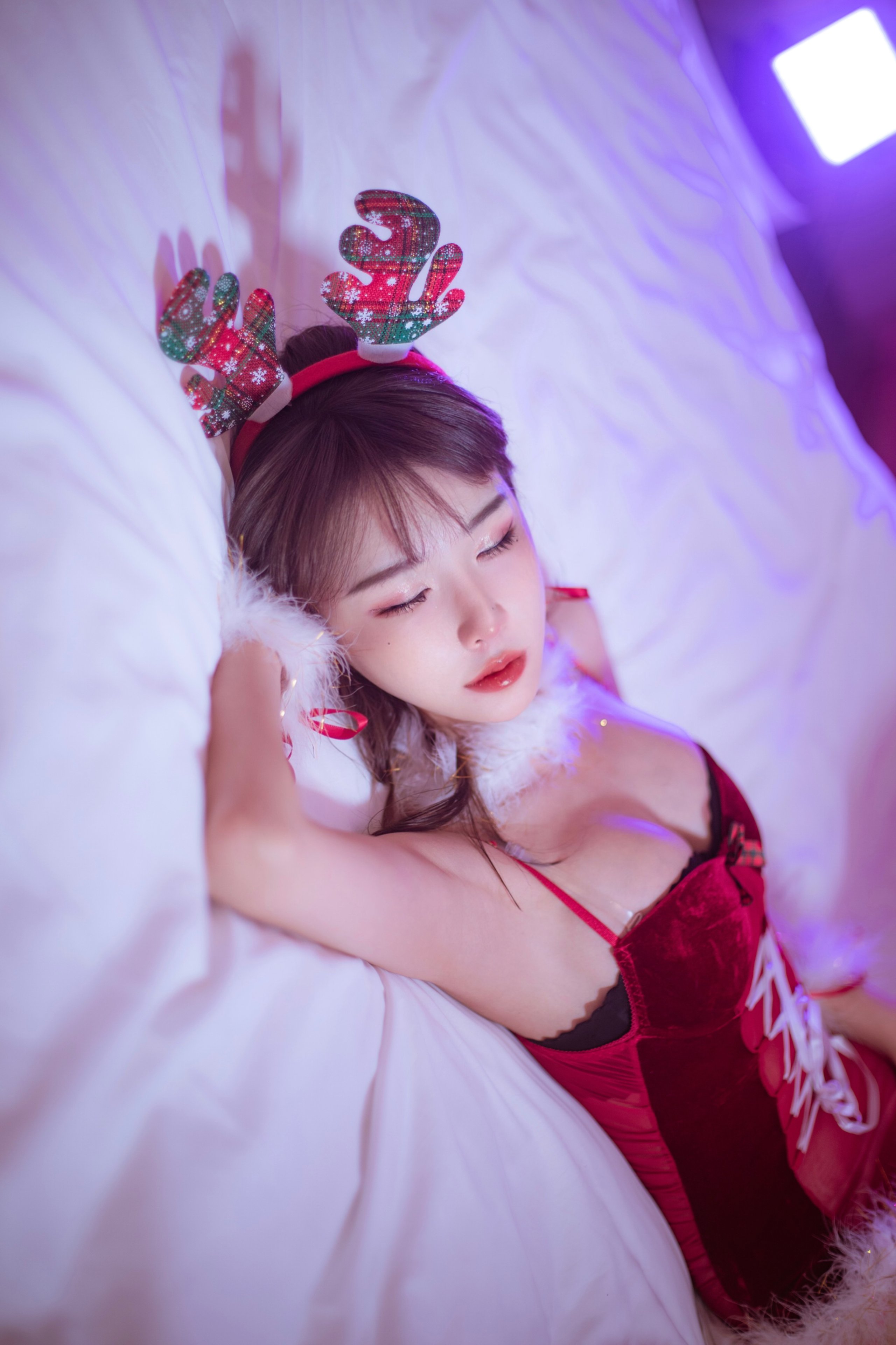 余多多嘟嘟 No.004-聖誕特輯寫真 [28P