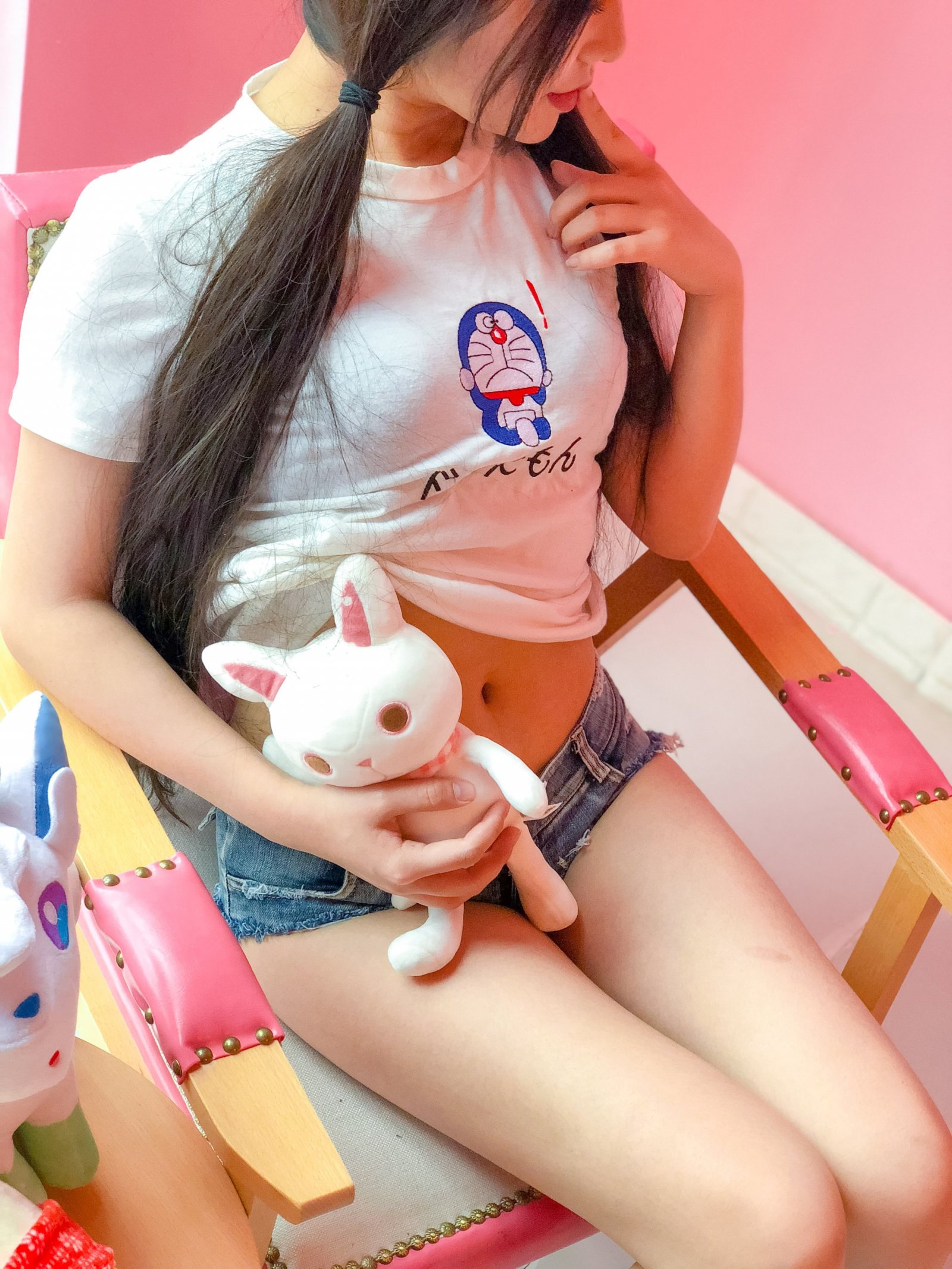 그건 네 고양이 요정이야, 아 《분홍 소녀》
