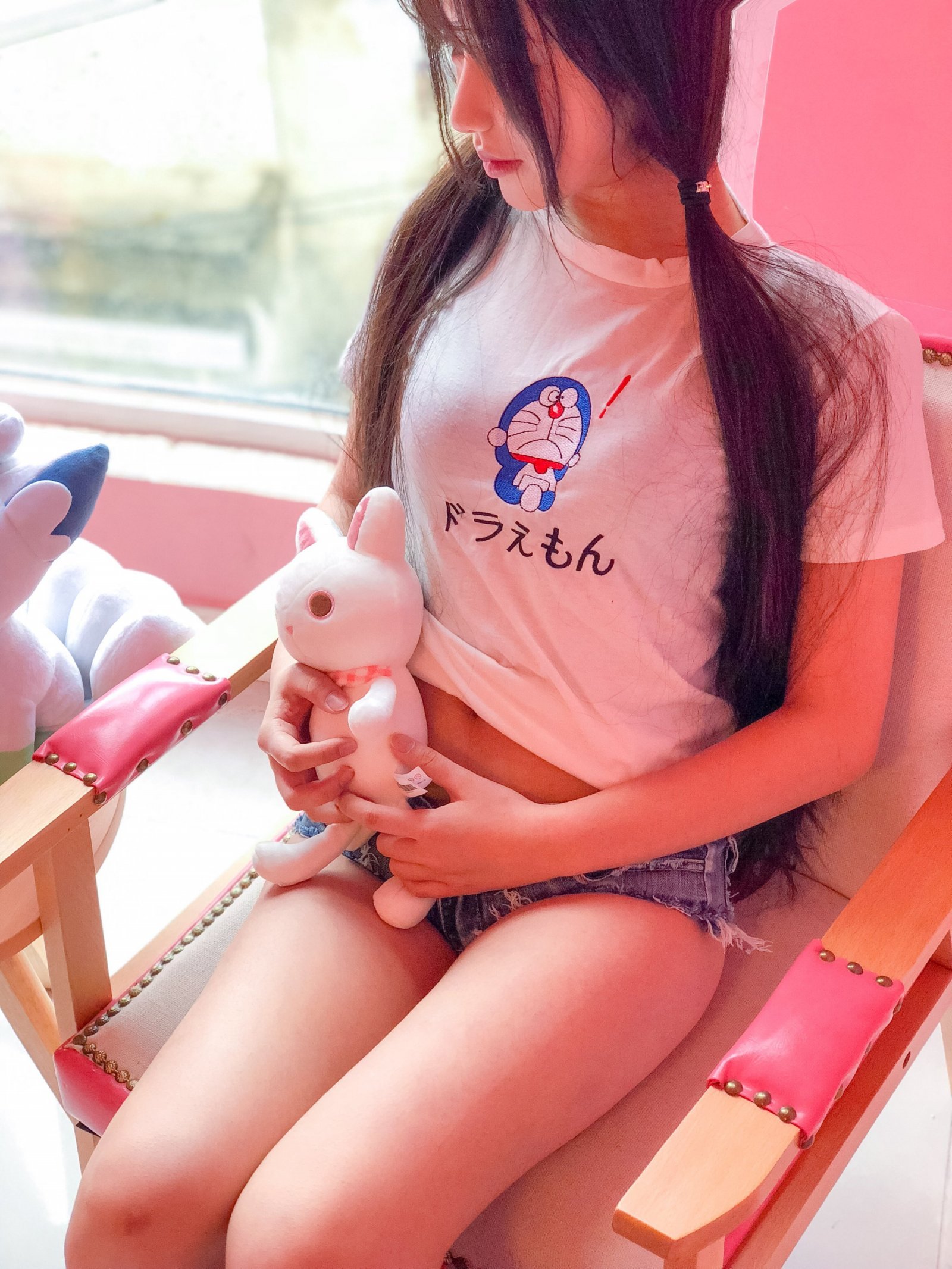 그건 네 고양이 요정이야, 아 《분홍 소녀》