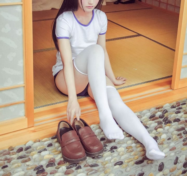 Wang Hong  belle  - Áo Thể Dục