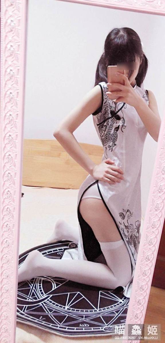 网红萝莉-喵鱻姬 旗袍