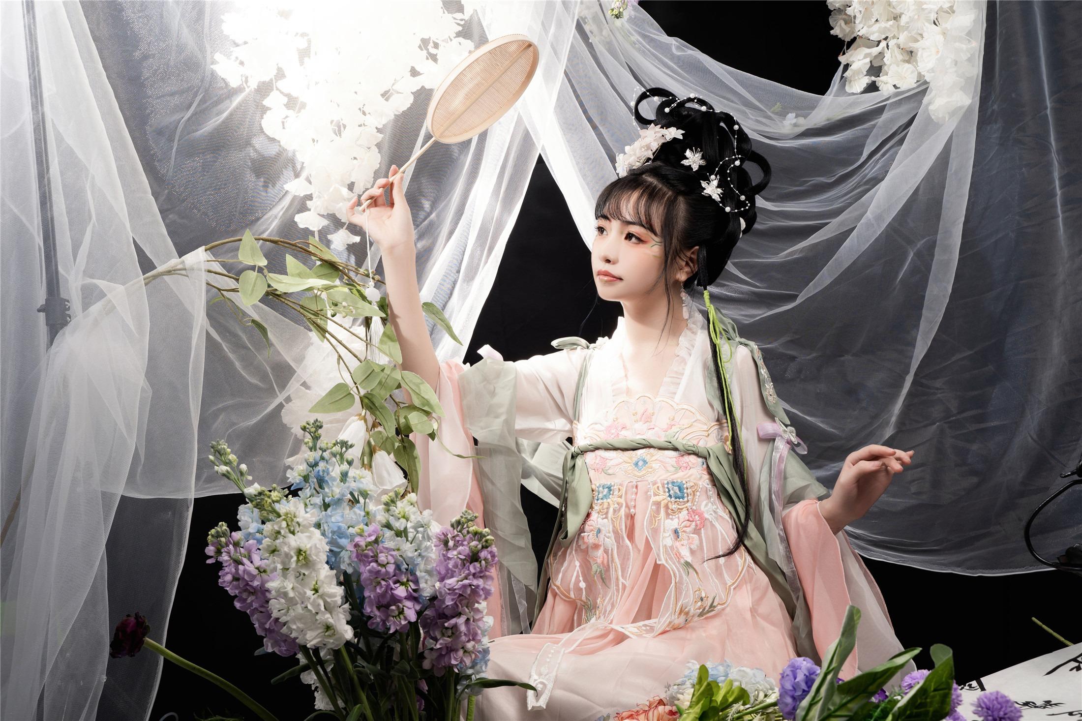 喵小吉 - 花间集 83P