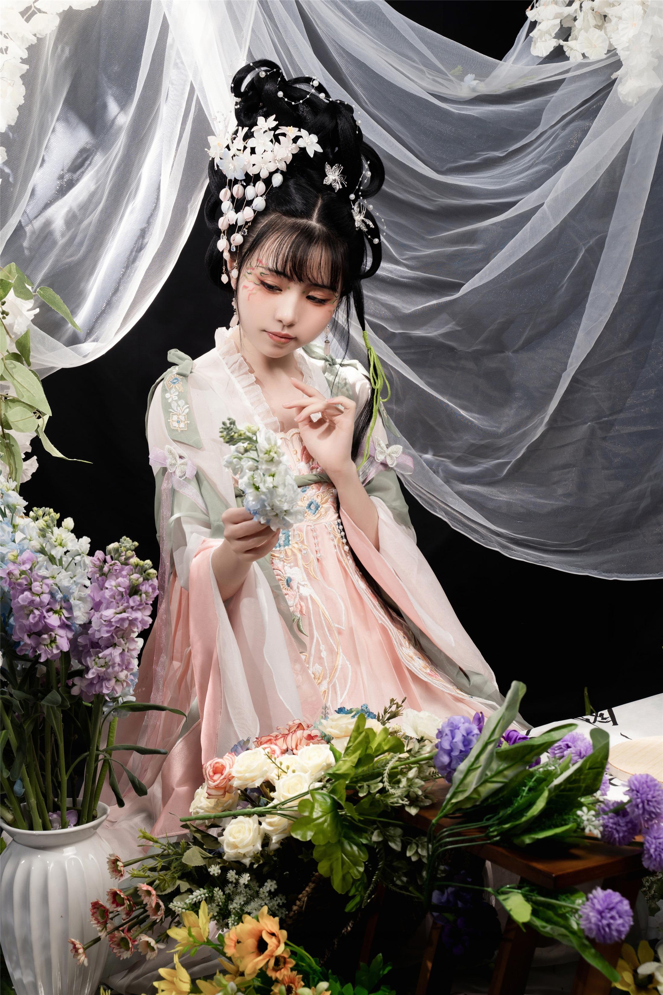 喵小吉 - 花间集 83P