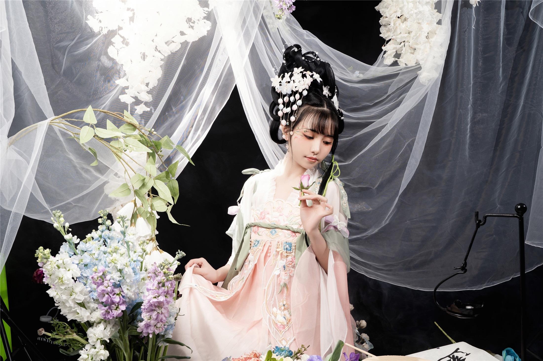 喵小吉 - 花间集 83P