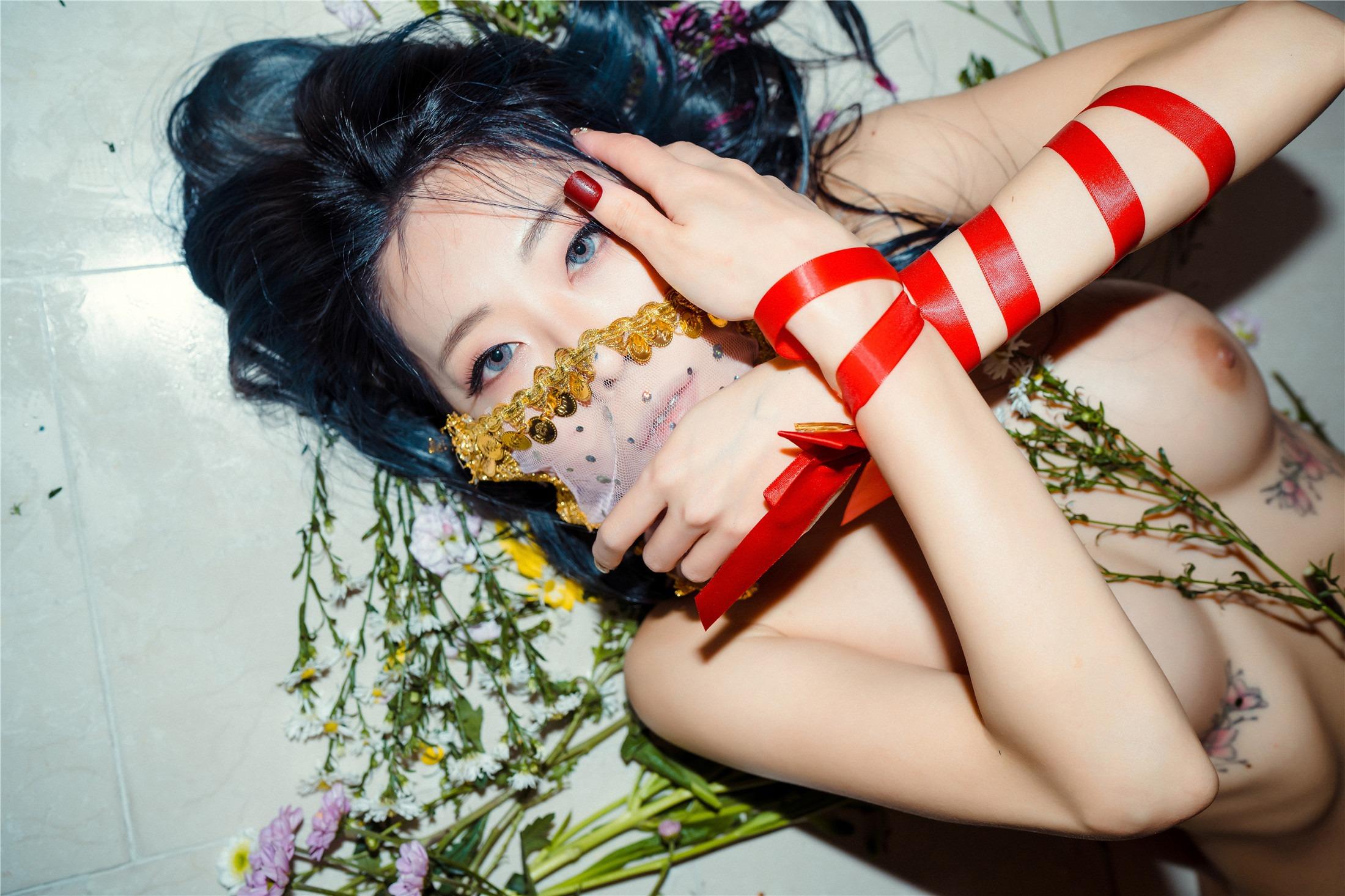 [Moon Night Snap] Mona 모나 - Happy Birthday Vol.3 42P