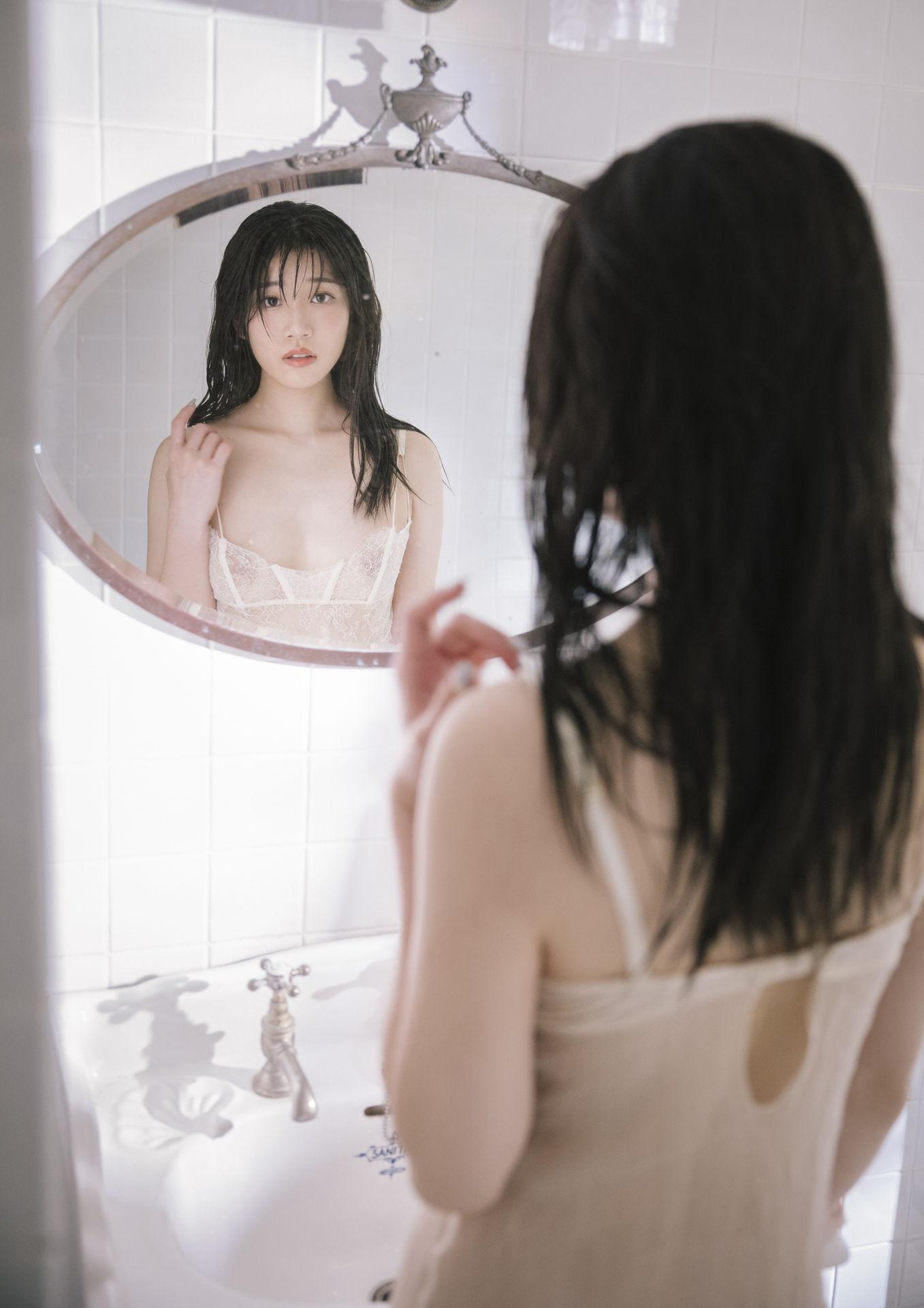 Kawabe Saika Photobook "So in Love" 78P