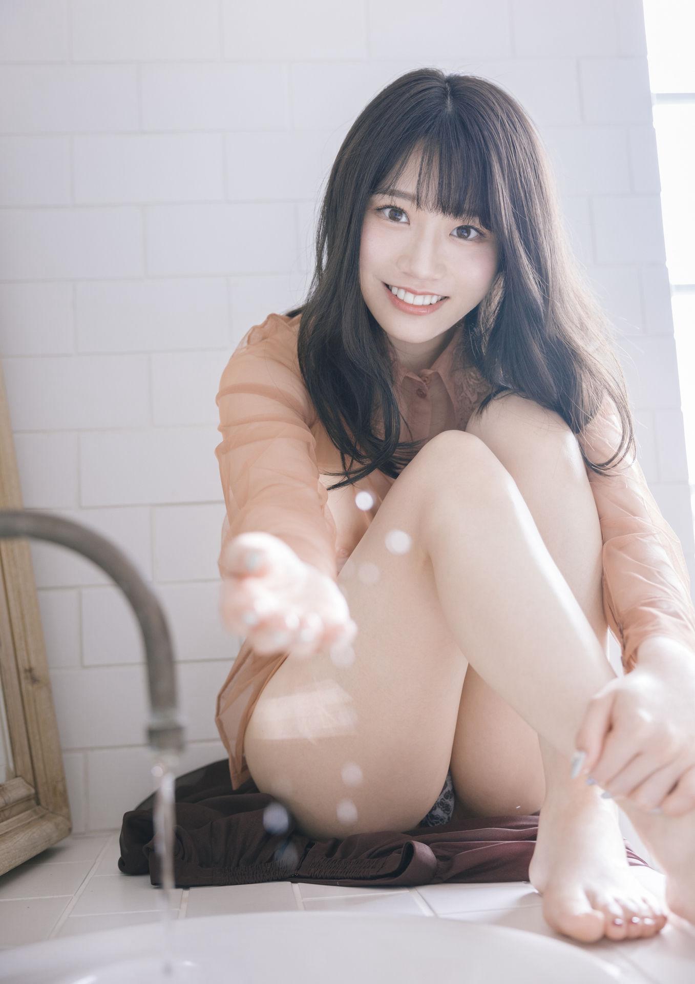 Kawabe Saika Photobook "So in Love" 78P