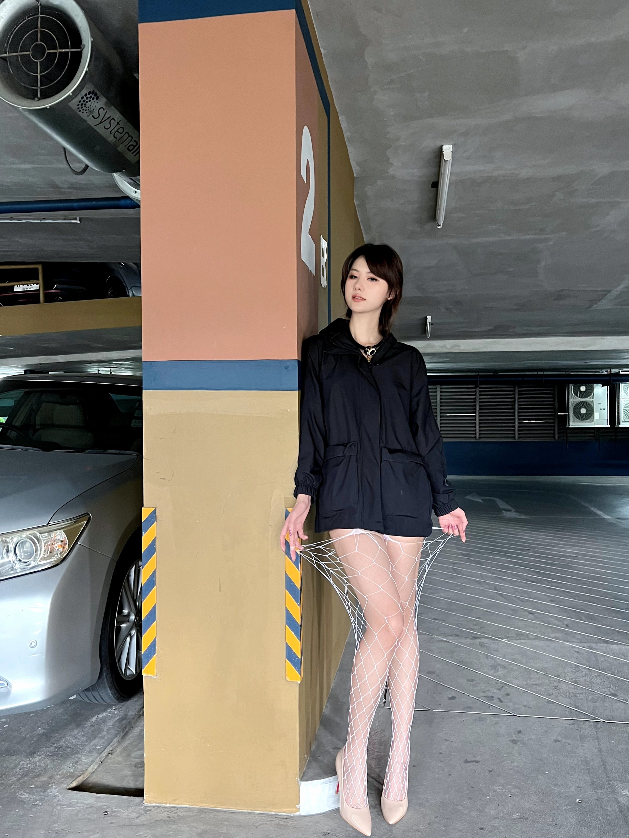 就是阿朱啊 – 連體白絲露出