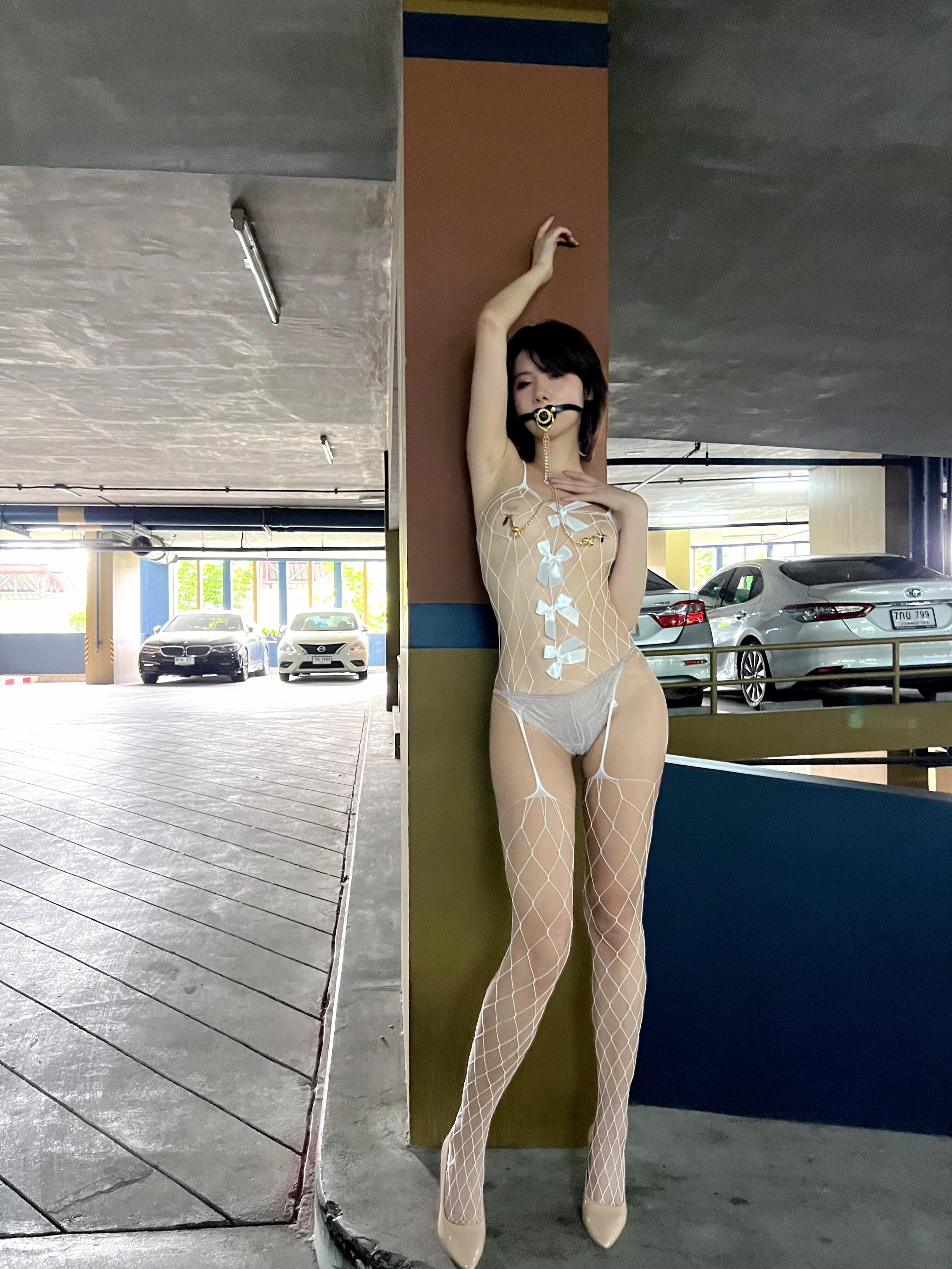 It's A Zhu! – Haidilao + One-piece white silk exposed 66P