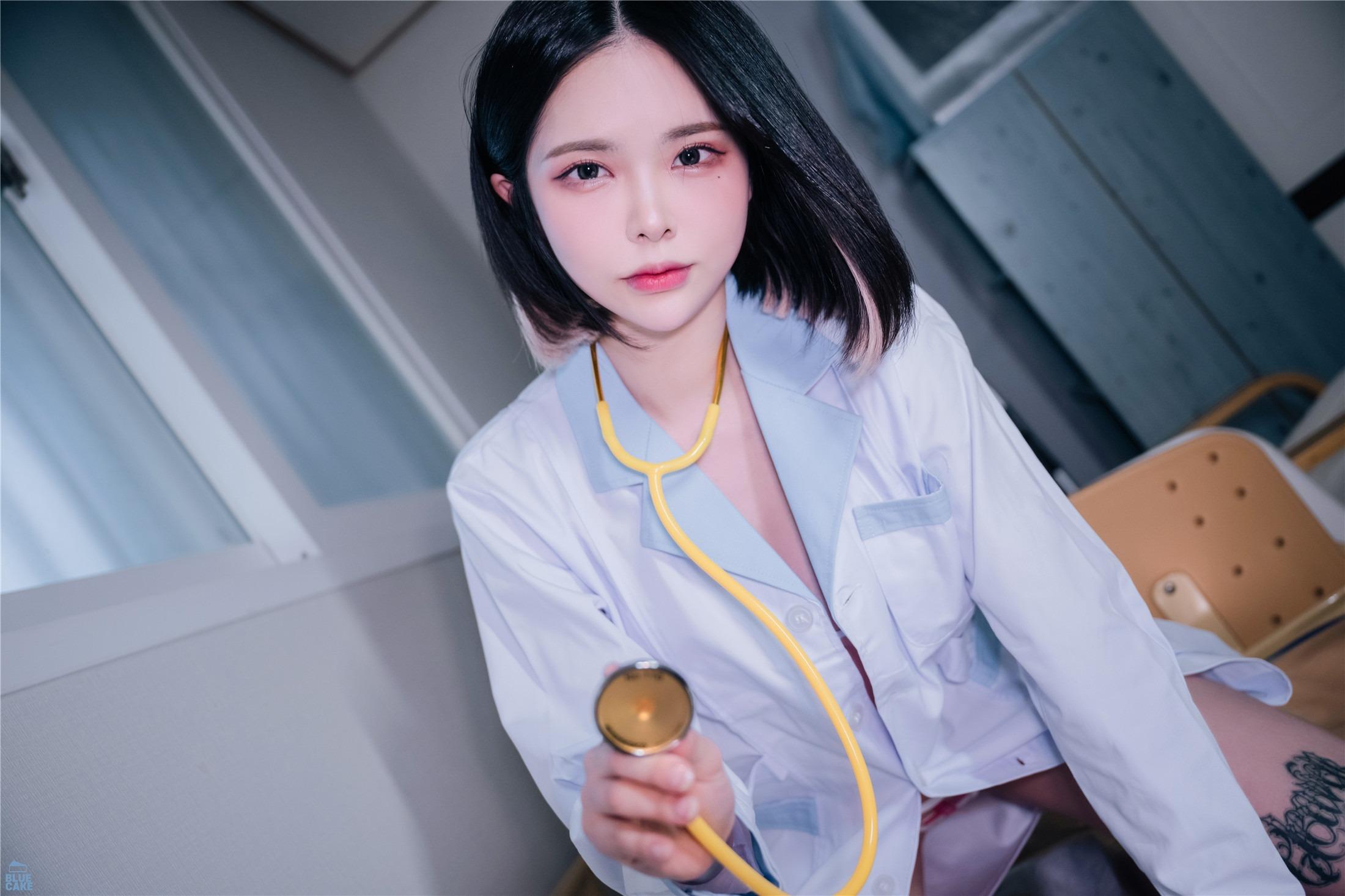 BLUECAKE] Hikari Tập 04: BAD DOCTOR Succubus RED+ 146 Trang