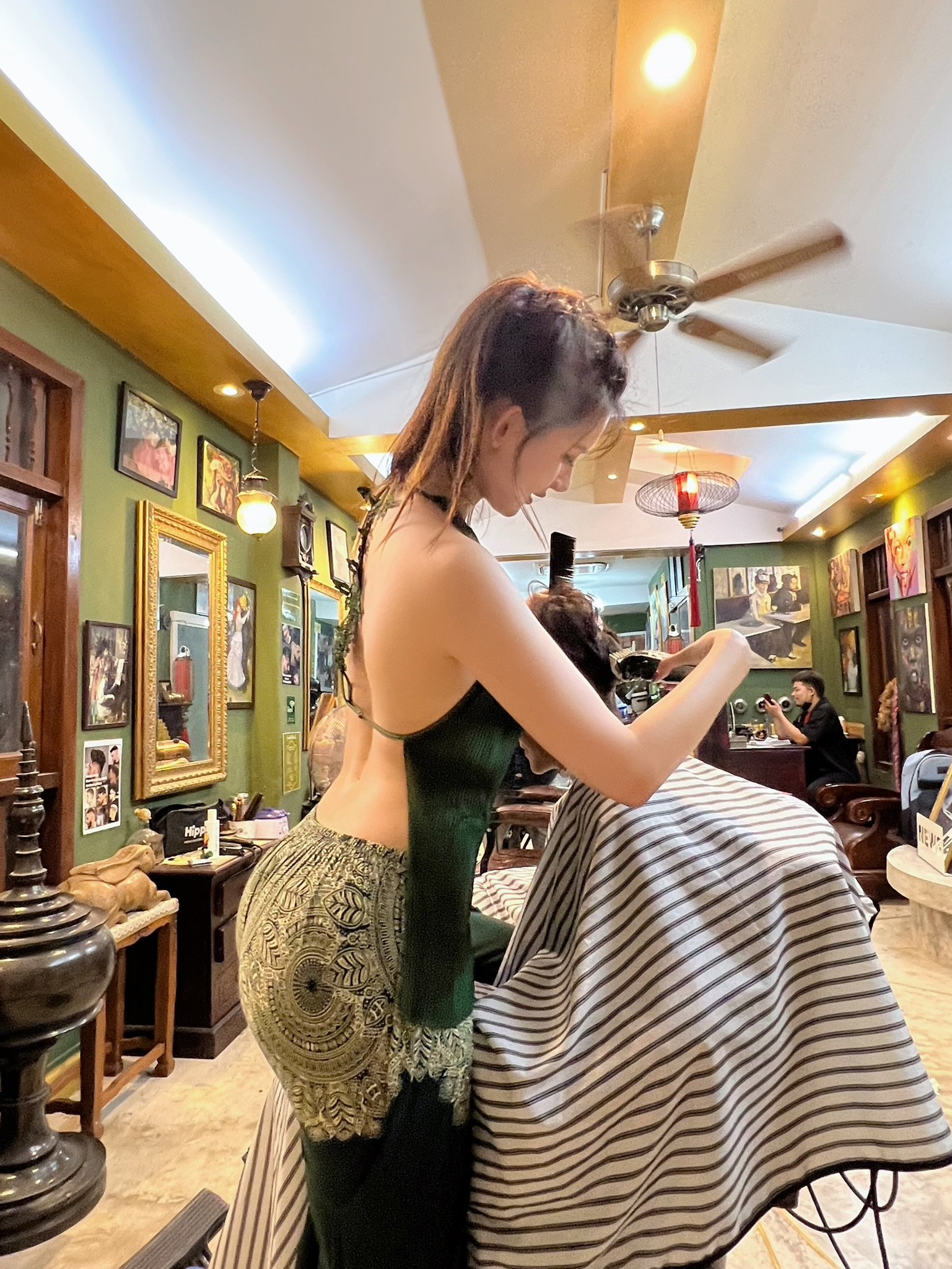 It's just A Zhu – No. 008, April Weimi Circle