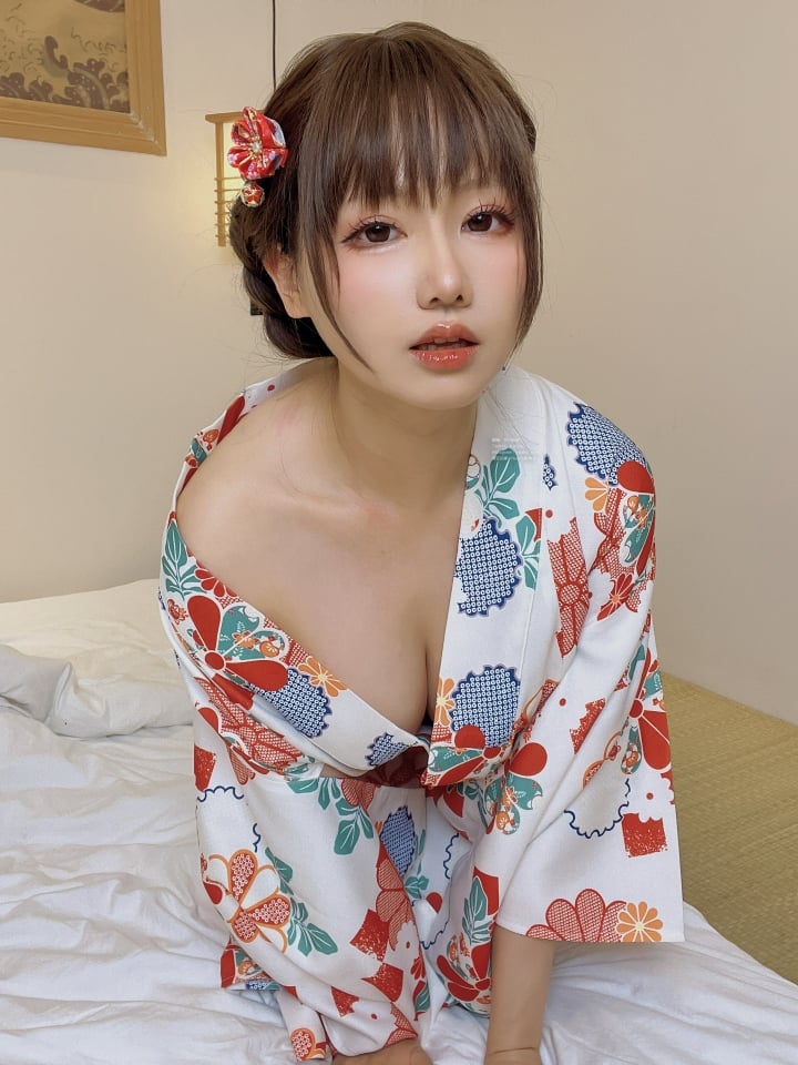 nyako喵子 Electronic Version 41 Japanese Romantic + Selfie