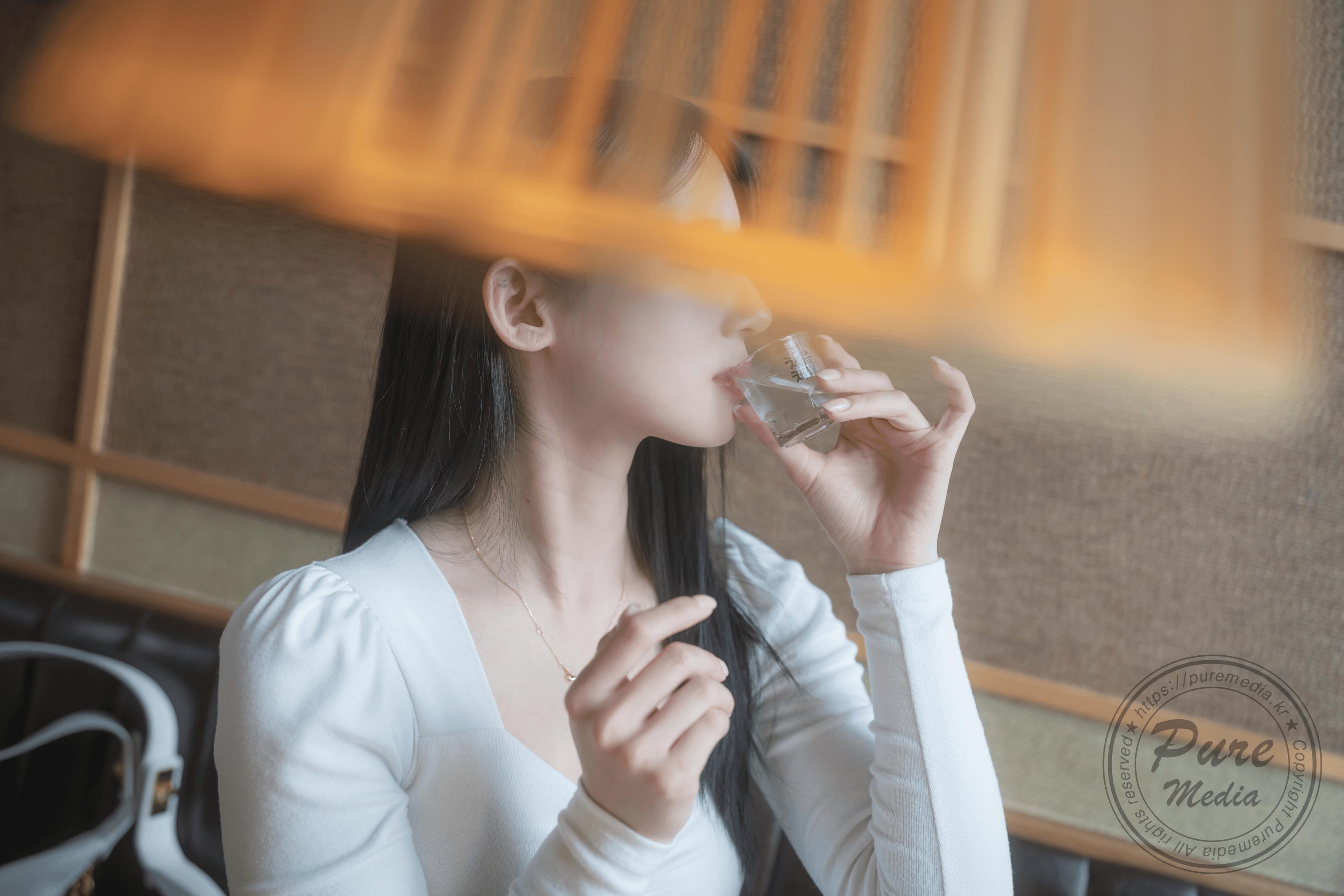 [Pure Media] Vol.244 Yeha (예하) - Kidnapped Basement Office Girl 101P