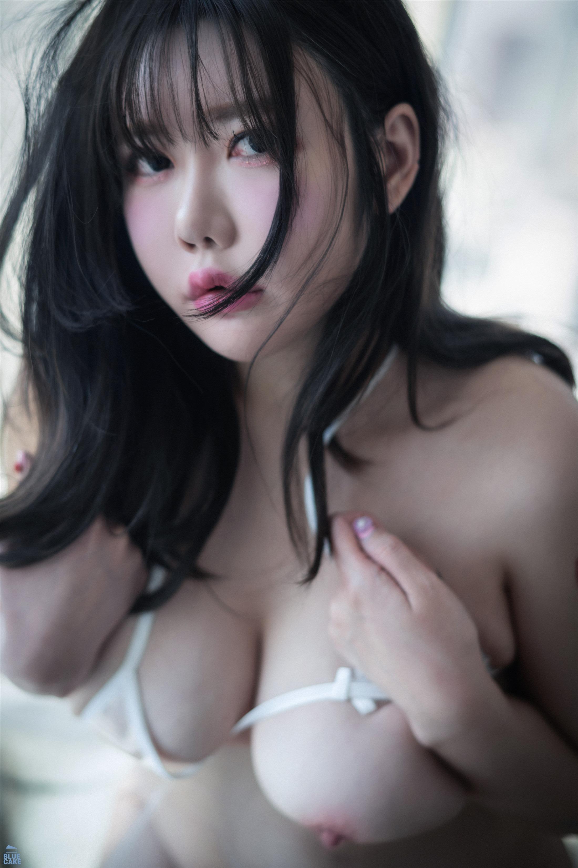 BLUECAKE] JiSua Volume 05 - Nude Bikini White RED+ 58 Pages